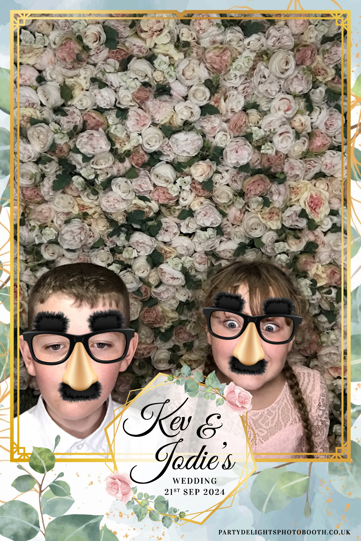 Jodie and kevs wedding | View more photos from the event at gallery.partydelightsphotobooth.co.uk/u/PartyDelightsPhotoBooth/Jodie-and-kevs-wedding