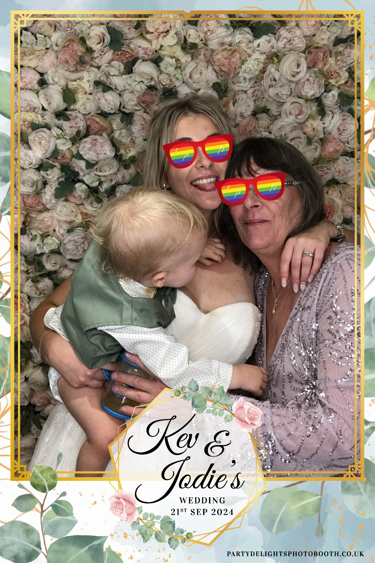 Jodie and kevs wedding | View more photos from the event at gallery.partydelightsphotobooth.co.uk/u/PartyDelightsPhotoBooth/Jodie-and-kevs-wedding
