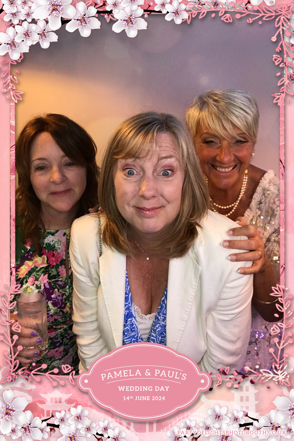 Pamela & Paul's Wedding | View more photos from the event at gallery.partydelightsphotobooth.co.uk/u/PartyDelightsPhotoBooth/Pamela-Pauls-Wedding