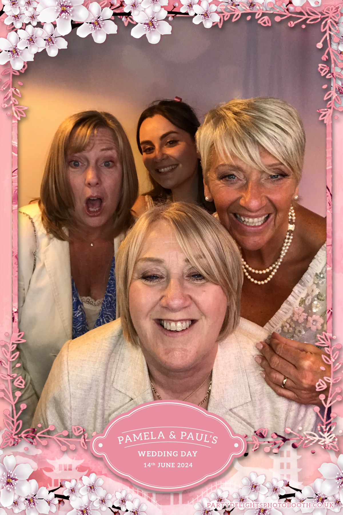 Pamela & Paul's Wedding | View more photos from the event at gallery.partydelightsphotobooth.co.uk/u/PartyDelightsPhotoBooth/Pamela-Pauls-Wedding