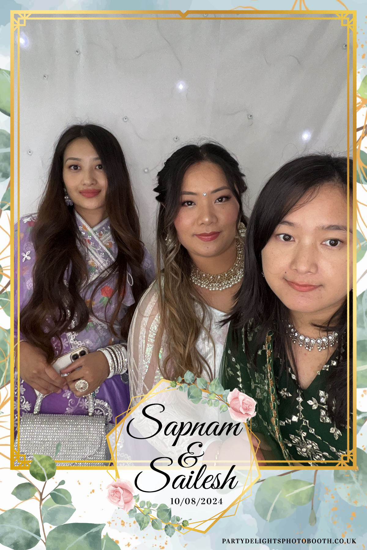 Sapnam & Sailesh Wedding | View more photos from the event at gallery.partydelightsphotobooth.co.uk/u/PartyDelightsPhotoBooth/Sapnam-Sailesh-Wedding