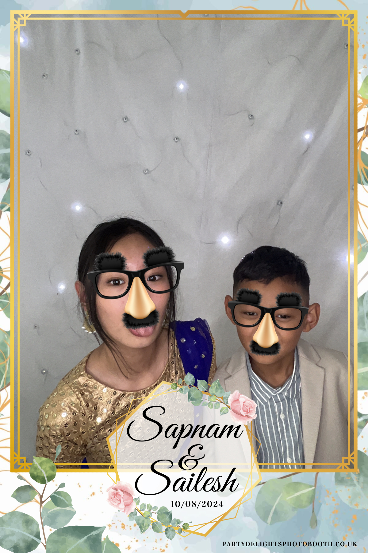 Sapnam & Sailesh Wedding | View more photos from the event at gallery.partydelightsphotobooth.co.uk/u/PartyDelightsPhotoBooth/Sapnam-Sailesh-Wedding
