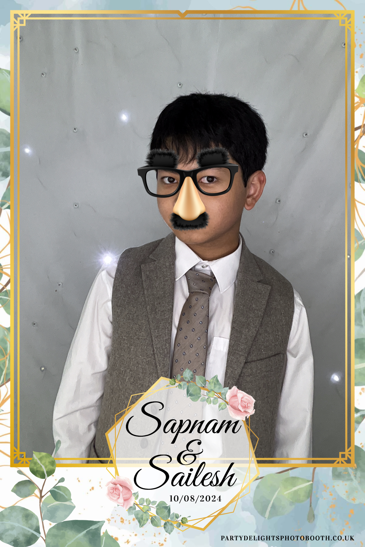 Sapnam & Sailesh Wedding | View more photos from the event at gallery.partydelightsphotobooth.co.uk/u/PartyDelightsPhotoBooth/Sapnam-Sailesh-Wedding