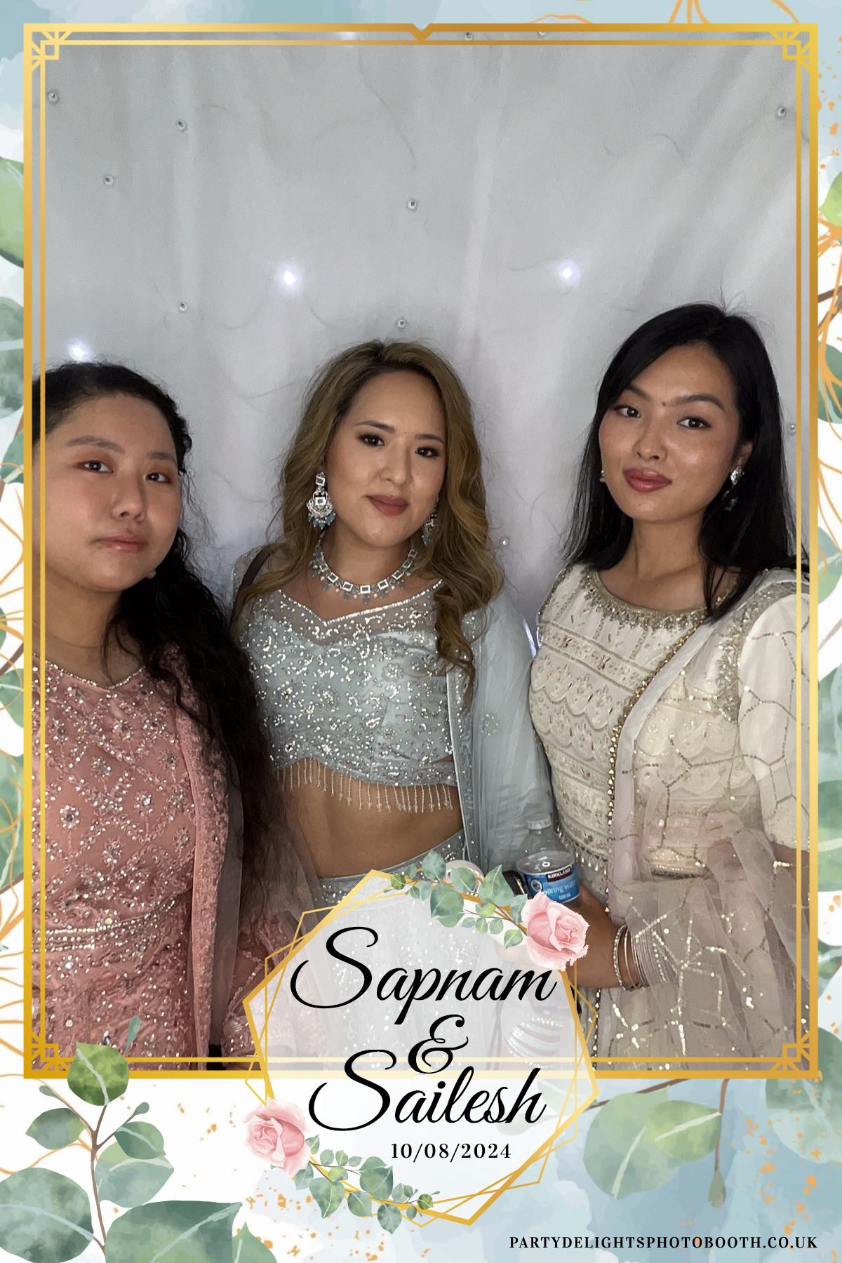 Sapnam & Sailesh Wedding | View more photos from the event at gallery.partydelightsphotobooth.co.uk/u/PartyDelightsPhotoBooth/Sapnam-Sailesh-Wedding