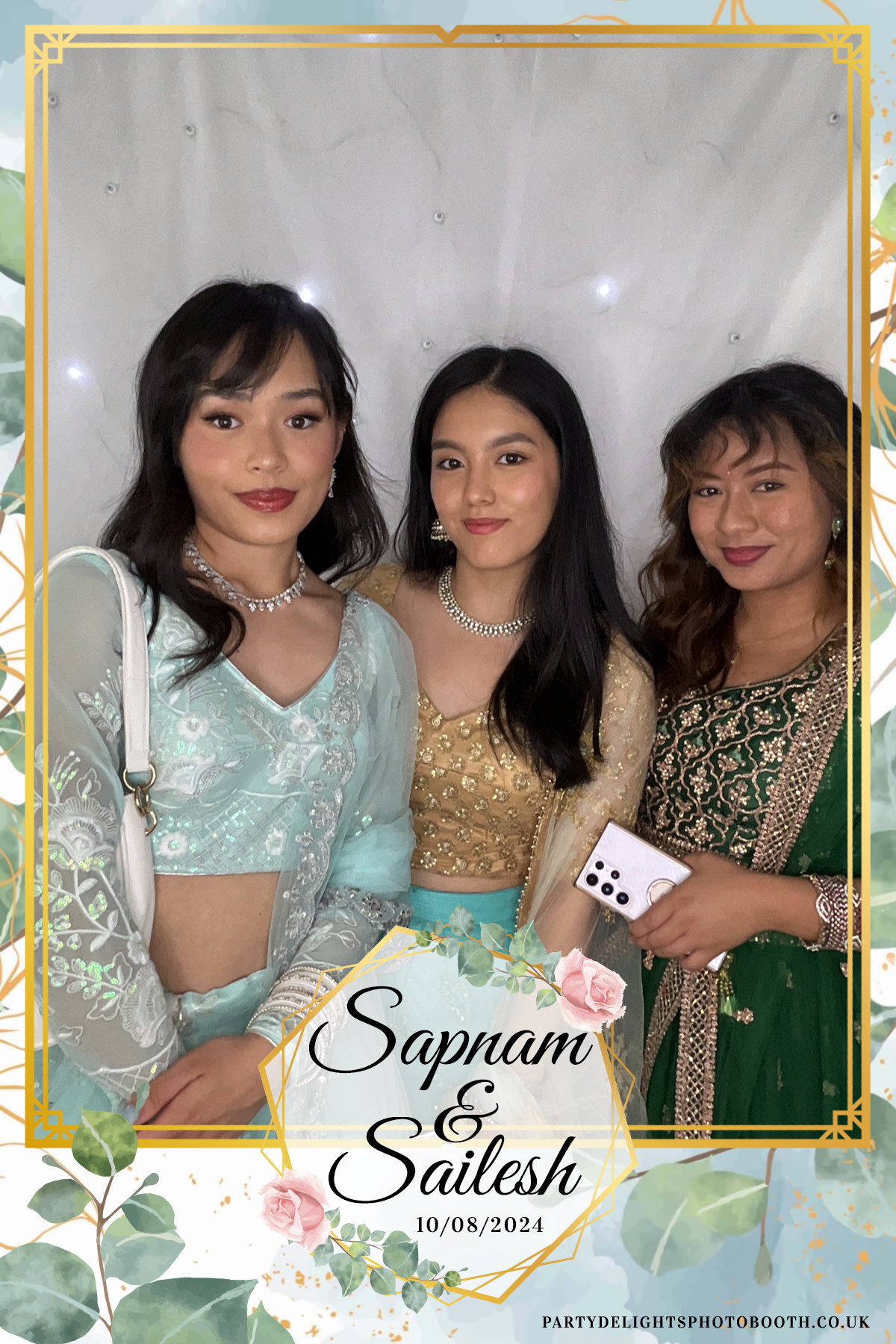 Sapnam & Sailesh Wedding | View more photos from the event at gallery.partydelightsphotobooth.co.uk/u/PartyDelightsPhotoBooth/Sapnam-Sailesh-Wedding
