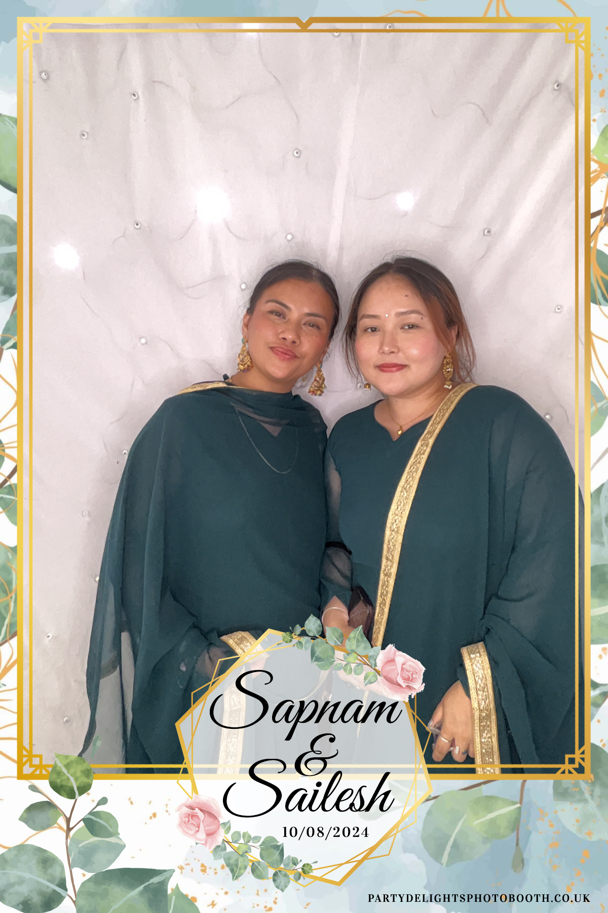 Sapnam & Sailesh Wedding | View more photos from the event at gallery.partydelightsphotobooth.co.uk/u/PartyDelightsPhotoBooth/Sapnam-Sailesh-Wedding