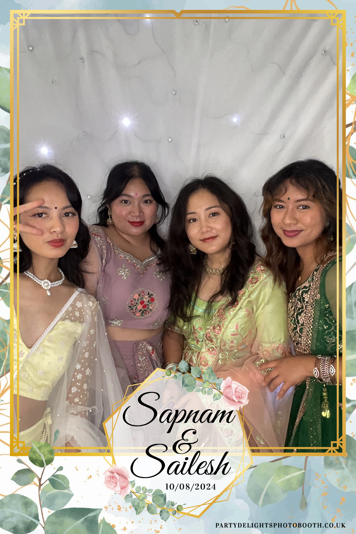 Sapnam & Sailesh Wedding | View more photos from the event at gallery.partydelightsphotobooth.co.uk/u/PartyDelightsPhotoBooth/Sapnam-Sailesh-Wedding