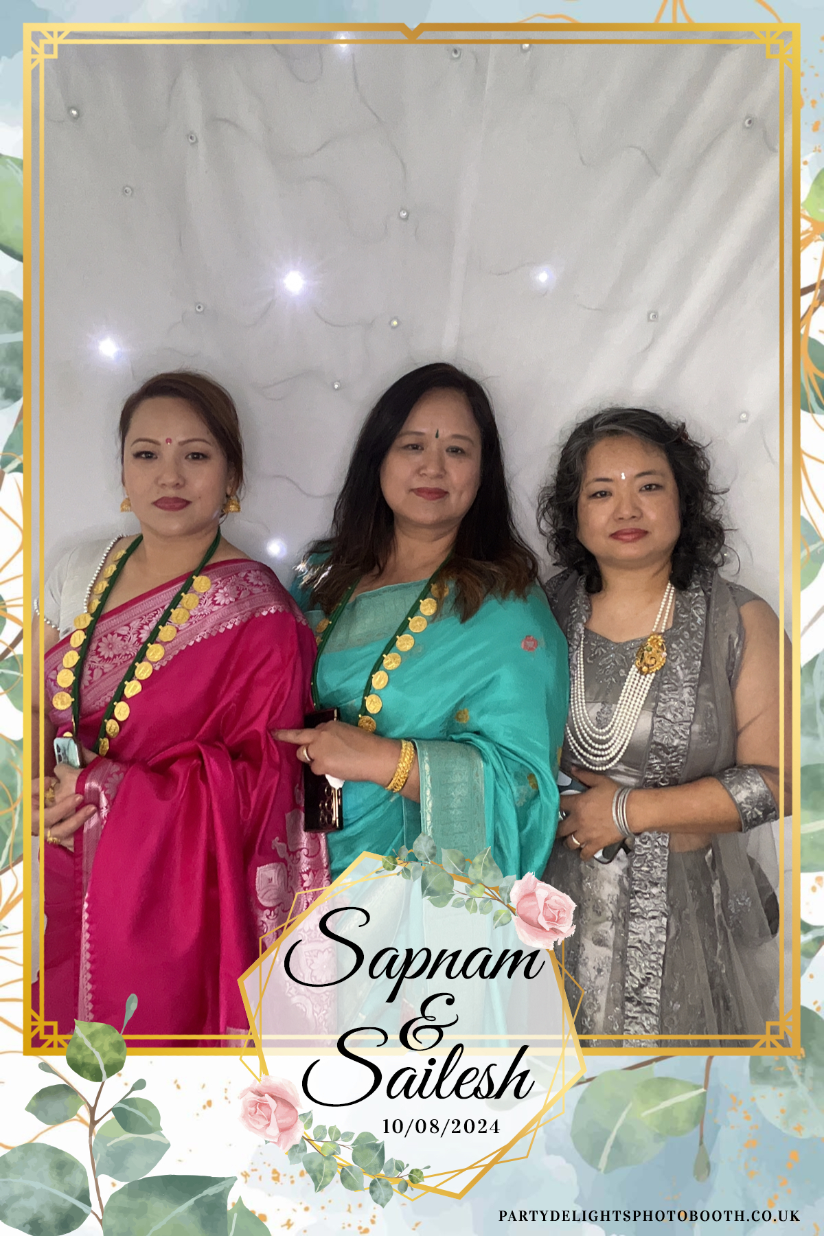 Sapnam & Sailesh Wedding | View more photos from the event at gallery.partydelightsphotobooth.co.uk/u/PartyDelightsPhotoBooth/Sapnam-Sailesh-Wedding