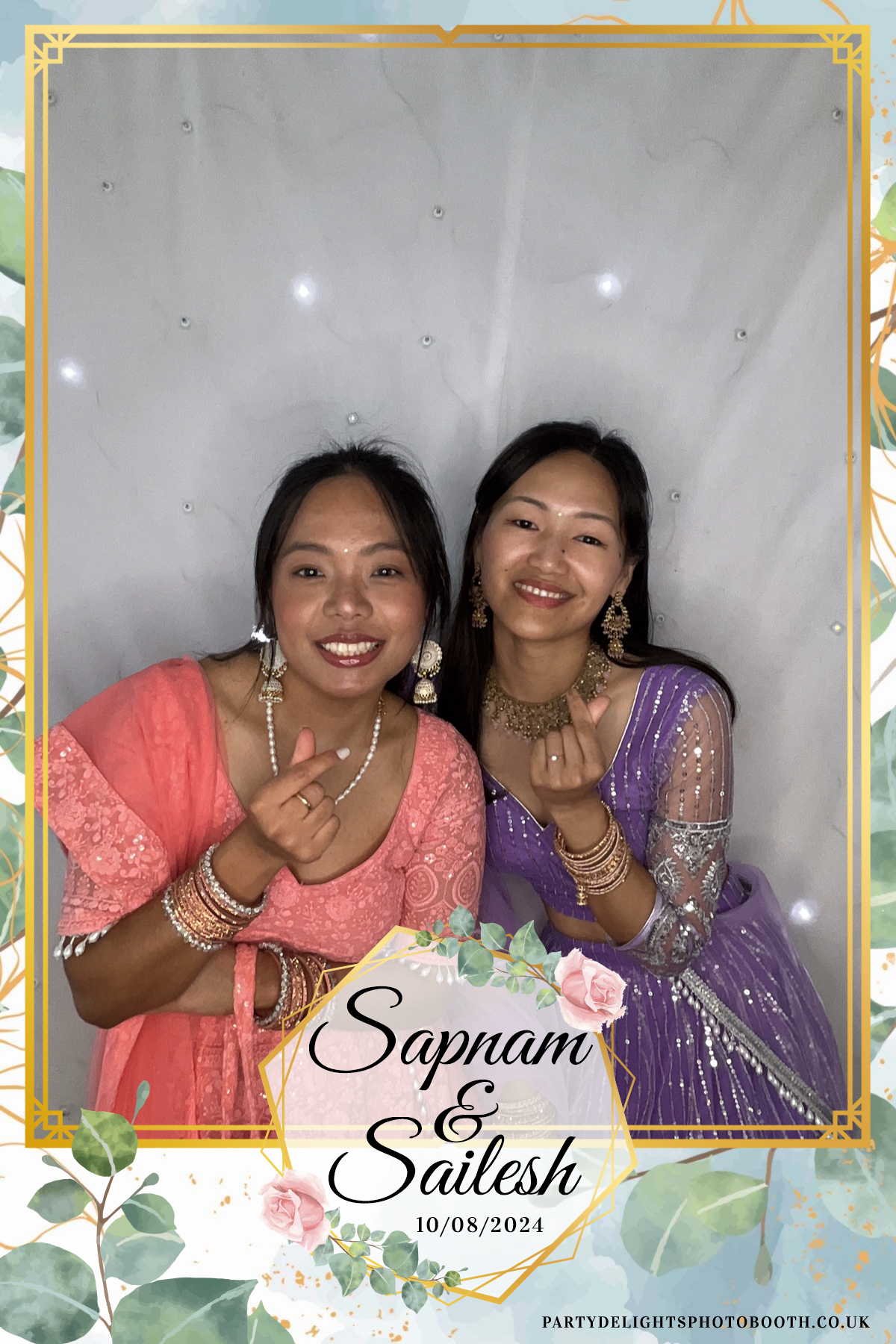 Sapnam & Sailesh Wedding | View more photos from the event at gallery.partydelightsphotobooth.co.uk/u/PartyDelightsPhotoBooth/Sapnam-Sailesh-Wedding