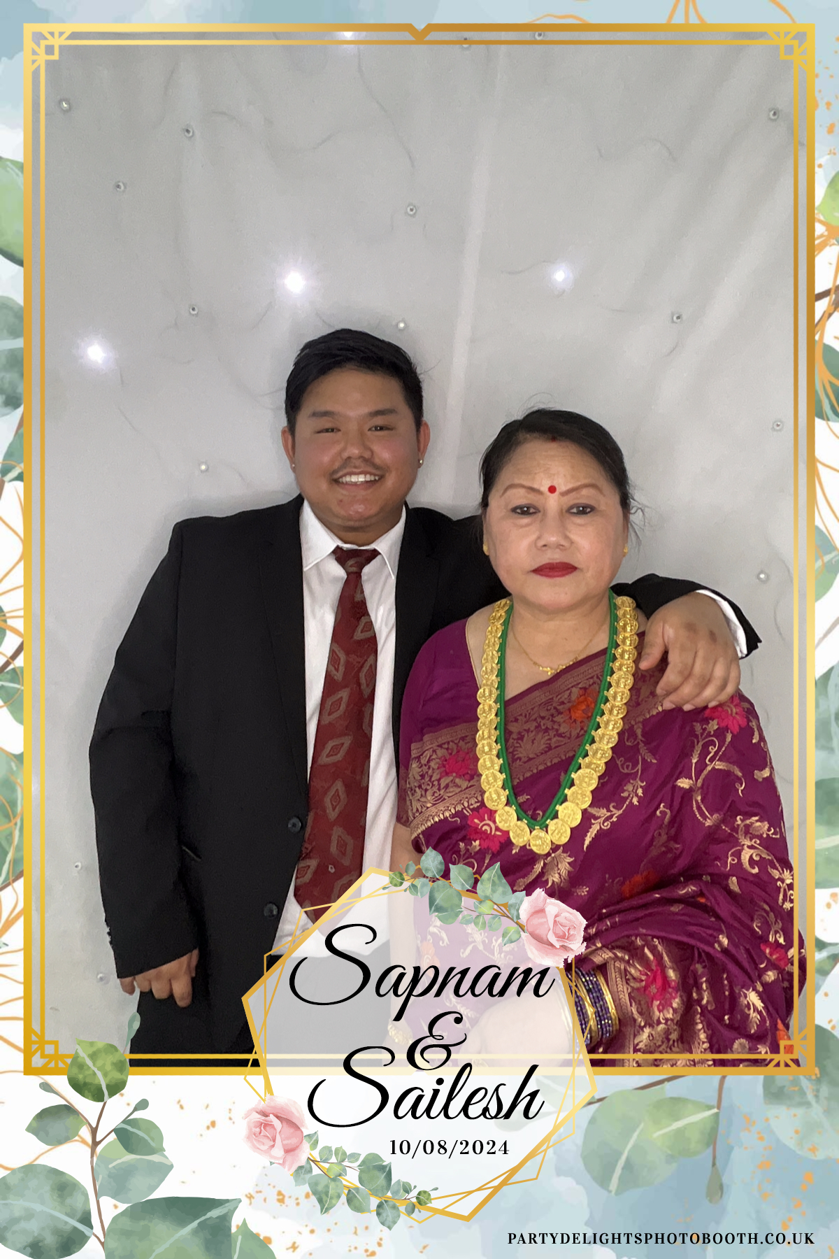 Sapnam & Sailesh Wedding | View more photos from the event at gallery.partydelightsphotobooth.co.uk/u/PartyDelightsPhotoBooth/Sapnam-Sailesh-Wedding