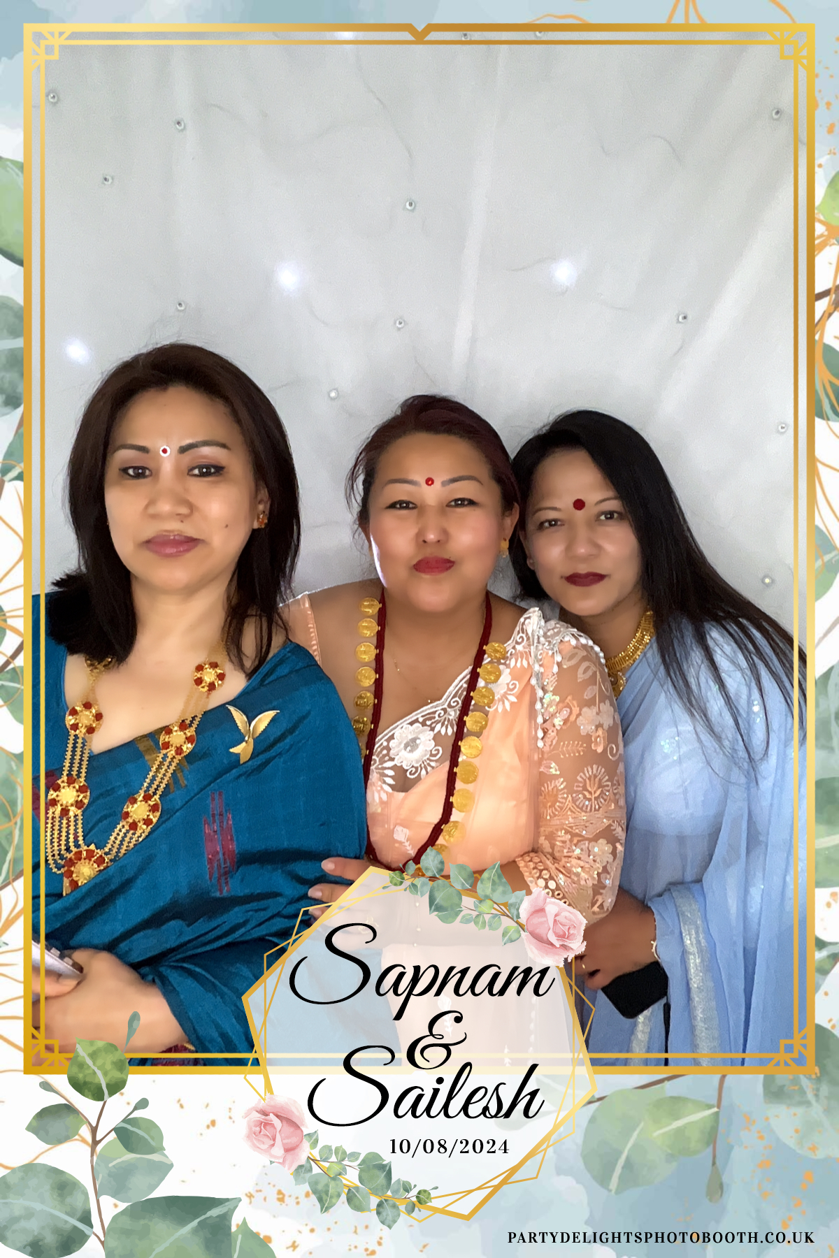 Sapnam & Sailesh Wedding | View more photos from the event at gallery.partydelightsphotobooth.co.uk/u/PartyDelightsPhotoBooth/Sapnam-Sailesh-Wedding