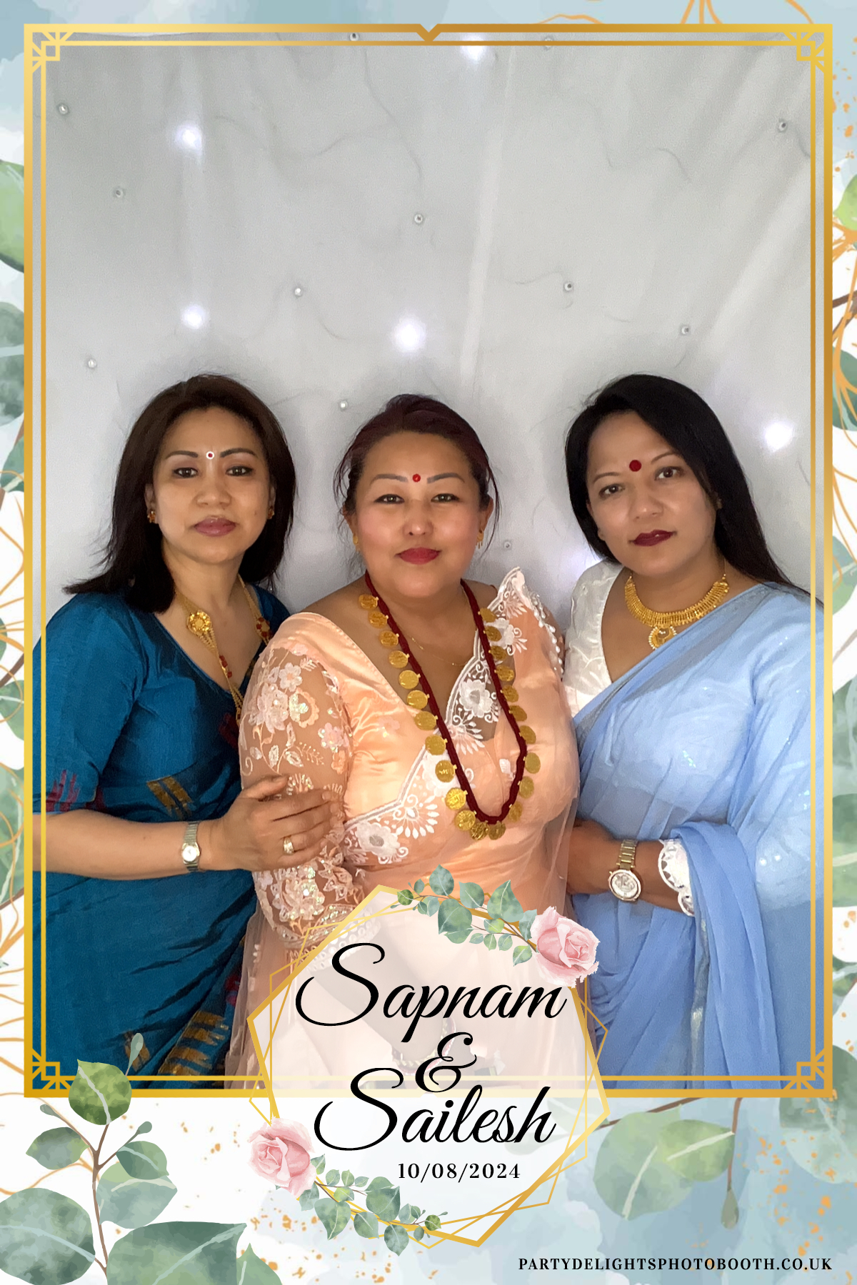 Sapnam & Sailesh Wedding | View more photos from the event at gallery.partydelightsphotobooth.co.uk/u/PartyDelightsPhotoBooth/Sapnam-Sailesh-Wedding