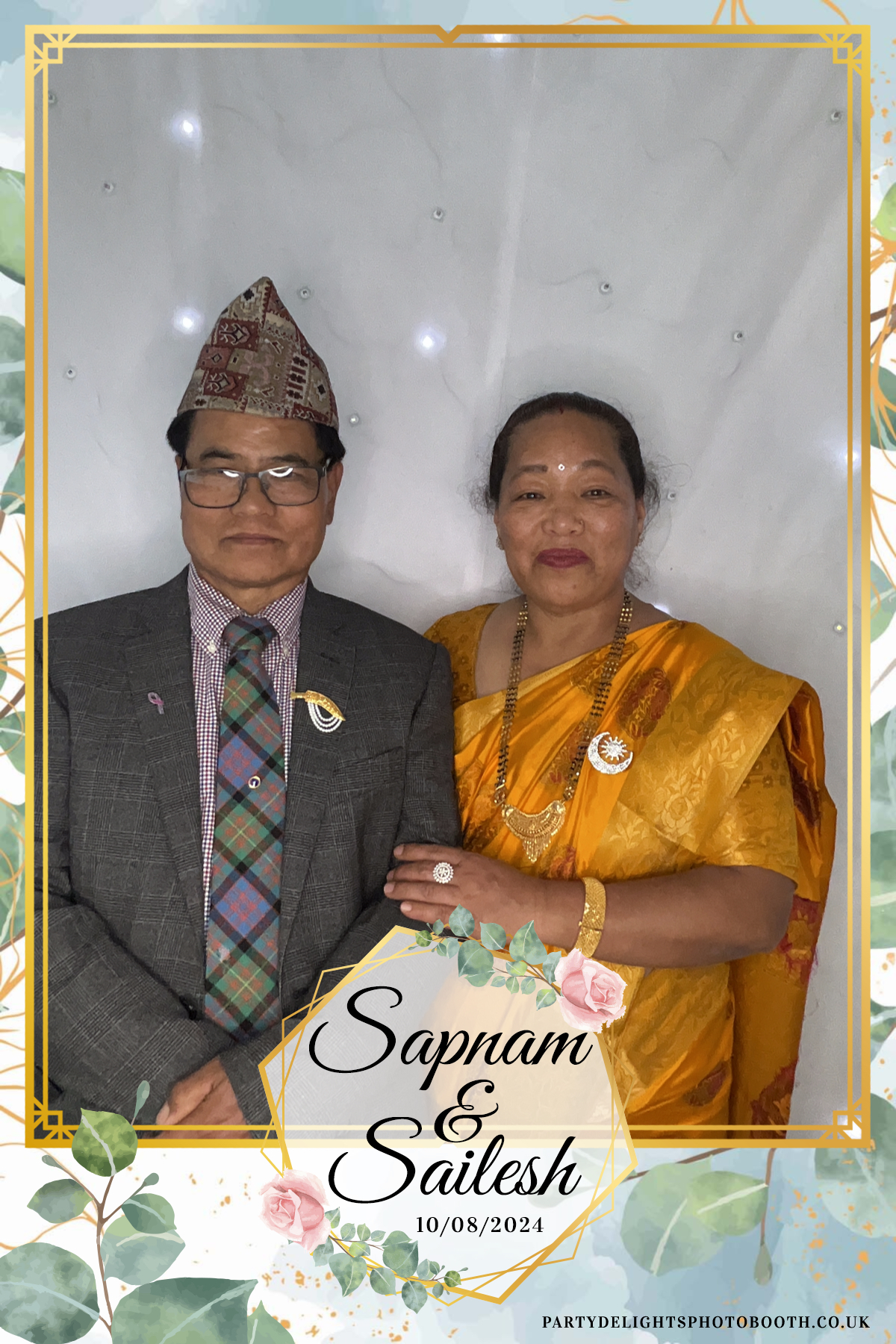 Sapnam & Sailesh Wedding | View more photos from the event at gallery.partydelightsphotobooth.co.uk/u/PartyDelightsPhotoBooth/Sapnam-Sailesh-Wedding