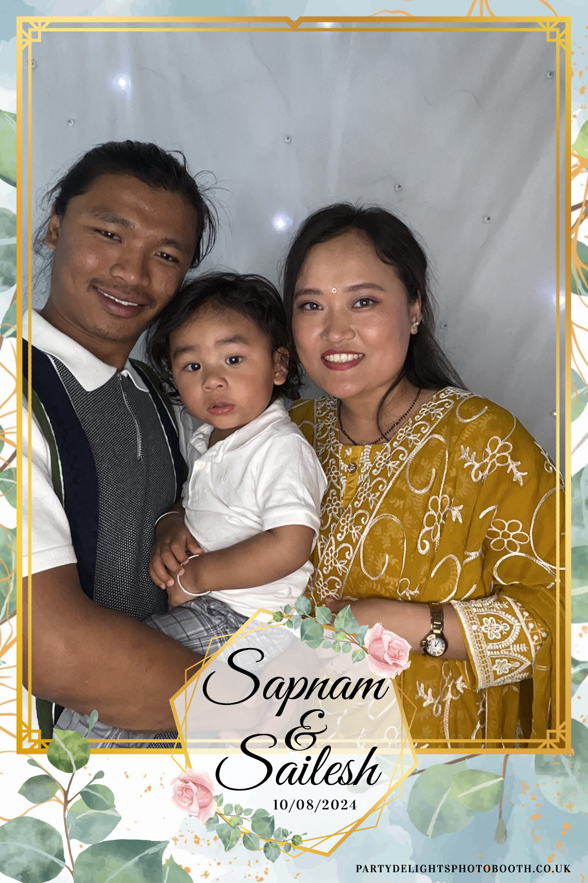 Sapnam & Sailesh Wedding | View more photos from the event at gallery.partydelightsphotobooth.co.uk/u/PartyDelightsPhotoBooth/Sapnam-Sailesh-Wedding
