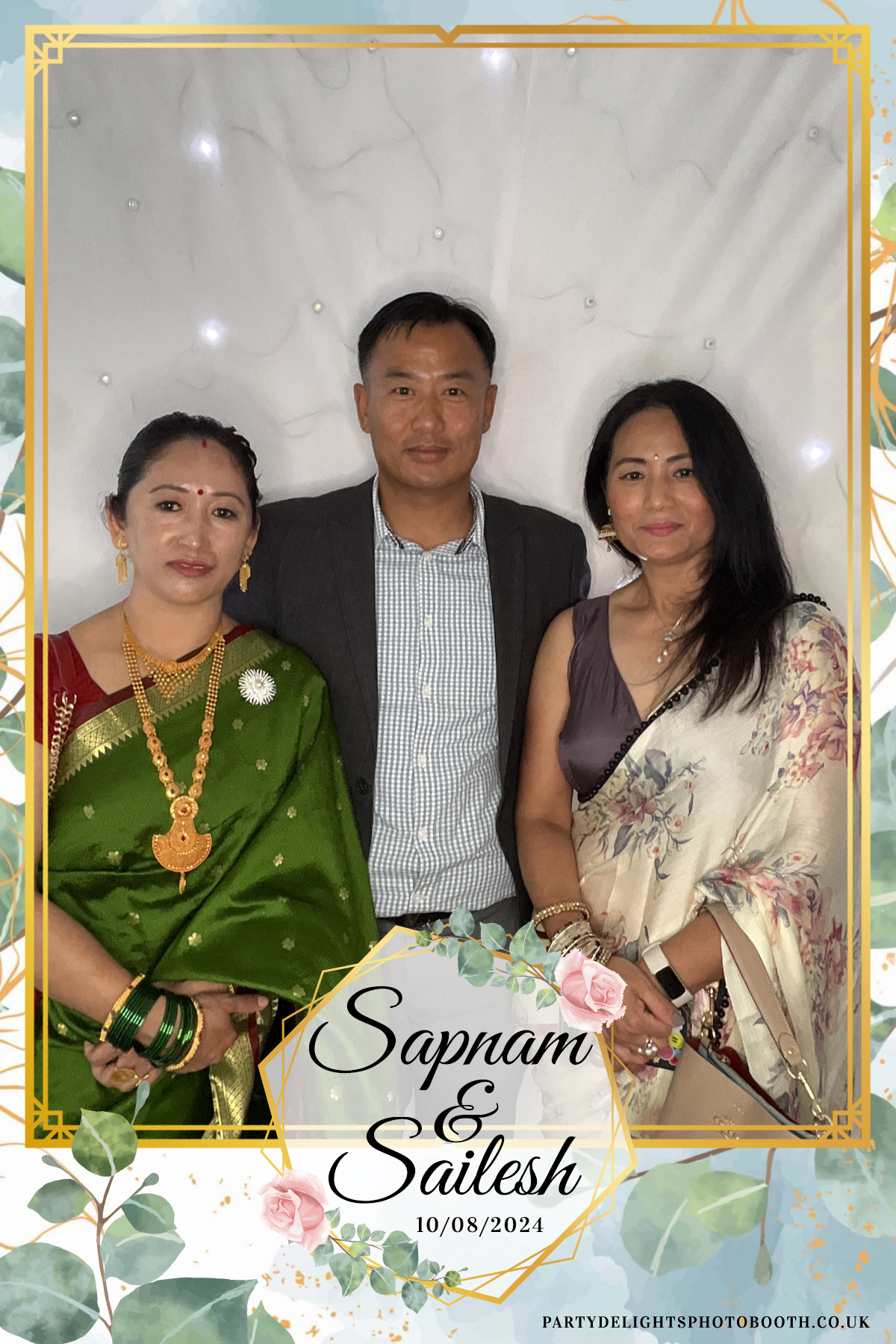 Sapnam & Sailesh Wedding | View more photos from the event at gallery.partydelightsphotobooth.co.uk/u/PartyDelightsPhotoBooth/Sapnam-Sailesh-Wedding