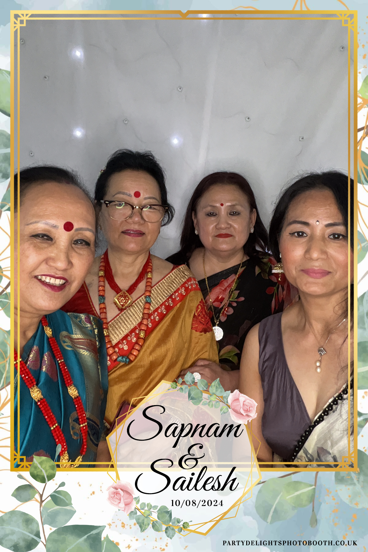 Sapnam & Sailesh Wedding | View more photos from the event at gallery.partydelightsphotobooth.co.uk/u/PartyDelightsPhotoBooth/Sapnam-Sailesh-Wedding