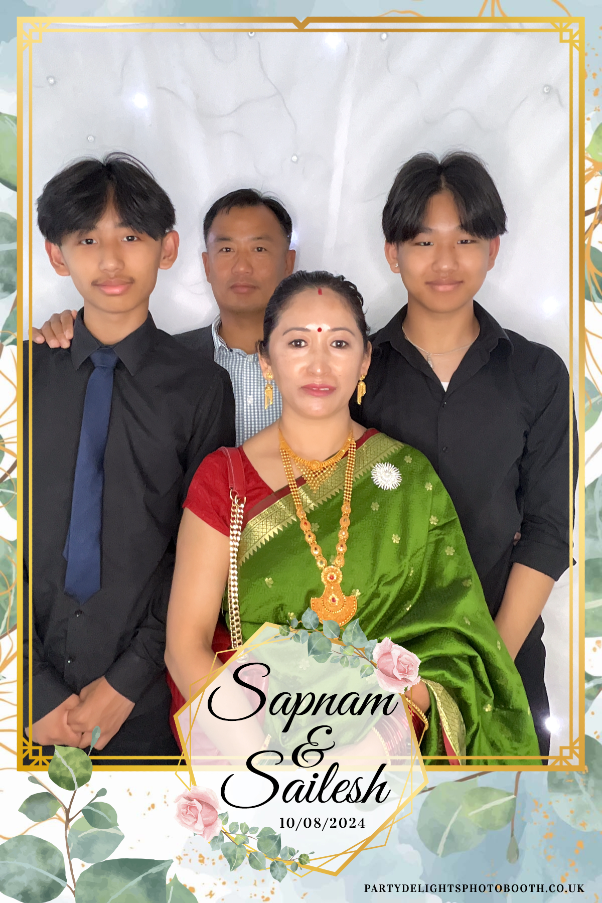 Sapnam & Sailesh Wedding | View more photos from the event at gallery.partydelightsphotobooth.co.uk/u/PartyDelightsPhotoBooth/Sapnam-Sailesh-Wedding