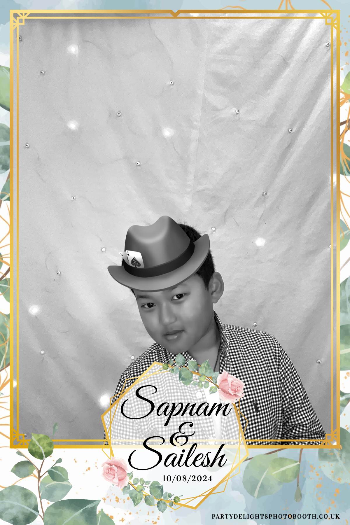 Sapnam & Sailesh Wedding | View more photos from the event at gallery.partydelightsphotobooth.co.uk/u/PartyDelightsPhotoBooth/Sapnam-Sailesh-Wedding