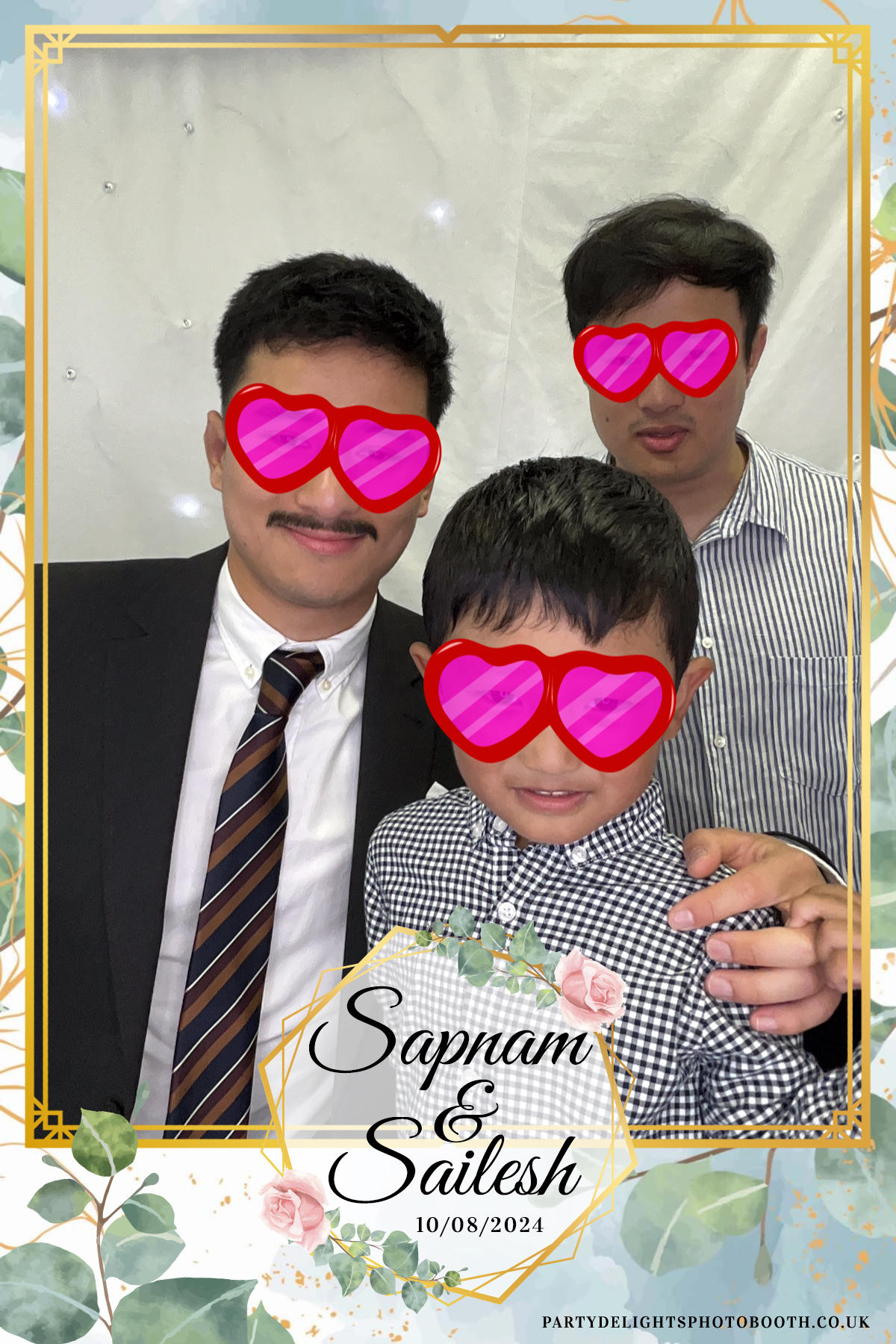 Sapnam & Sailesh Wedding | View more photos from the event at gallery.partydelightsphotobooth.co.uk/u/PartyDelightsPhotoBooth/Sapnam-Sailesh-Wedding