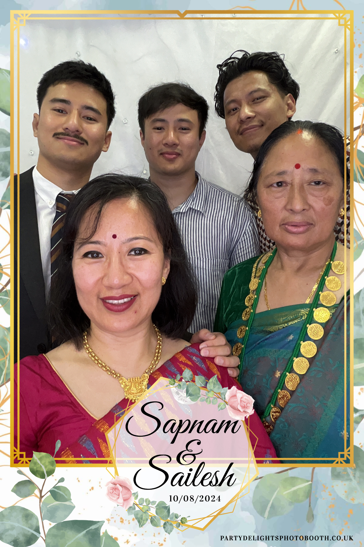 Sapnam & Sailesh Wedding | View more photos from the event at gallery.partydelightsphotobooth.co.uk/u/PartyDelightsPhotoBooth/Sapnam-Sailesh-Wedding