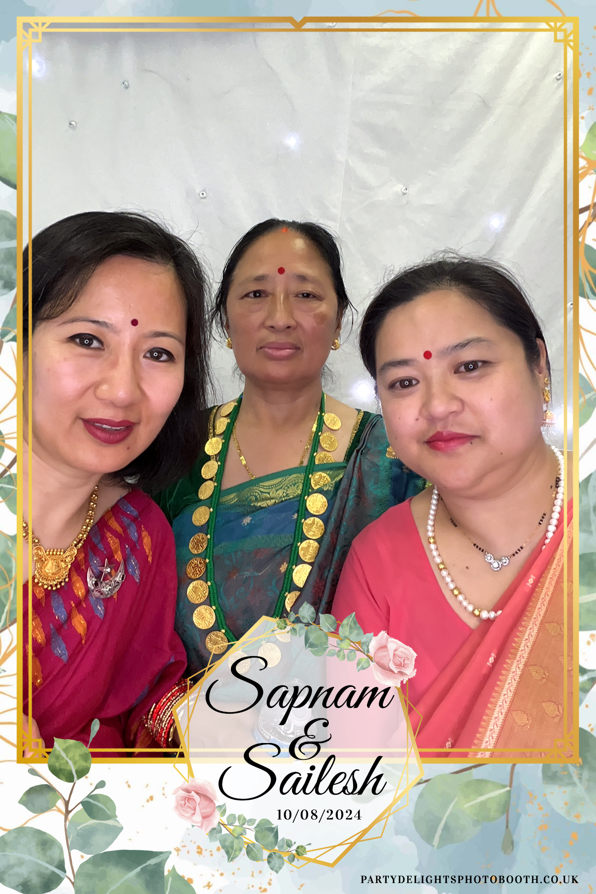 Sapnam & Sailesh Wedding | View more photos from the event at gallery.partydelightsphotobooth.co.uk/u/PartyDelightsPhotoBooth/Sapnam-Sailesh-Wedding