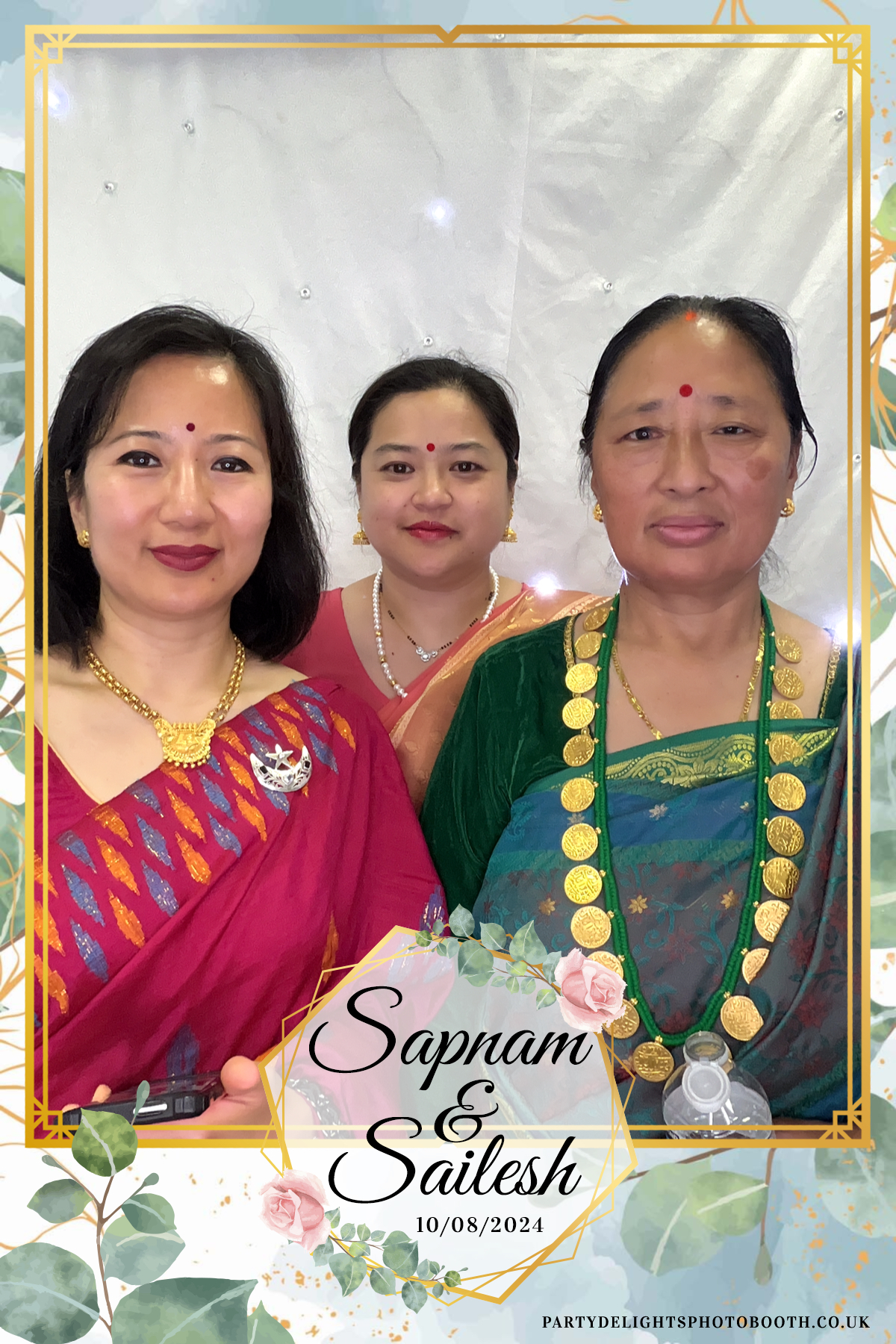 Sapnam & Sailesh Wedding | View more photos from the event at gallery.partydelightsphotobooth.co.uk/u/PartyDelightsPhotoBooth/Sapnam-Sailesh-Wedding