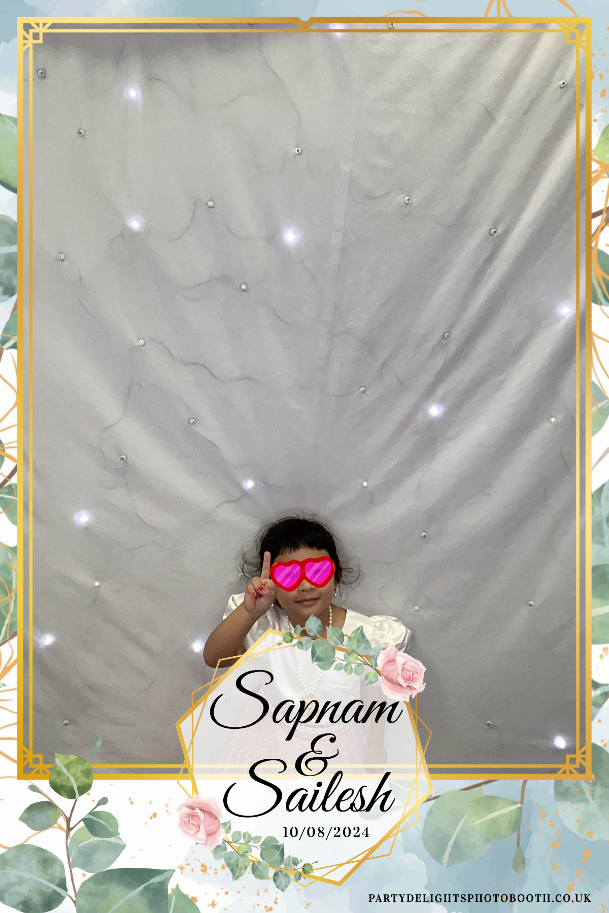 Sapnam & Sailesh Wedding | View more photos from the event at gallery.partydelightsphotobooth.co.uk/u/PartyDelightsPhotoBooth/Sapnam-Sailesh-Wedding