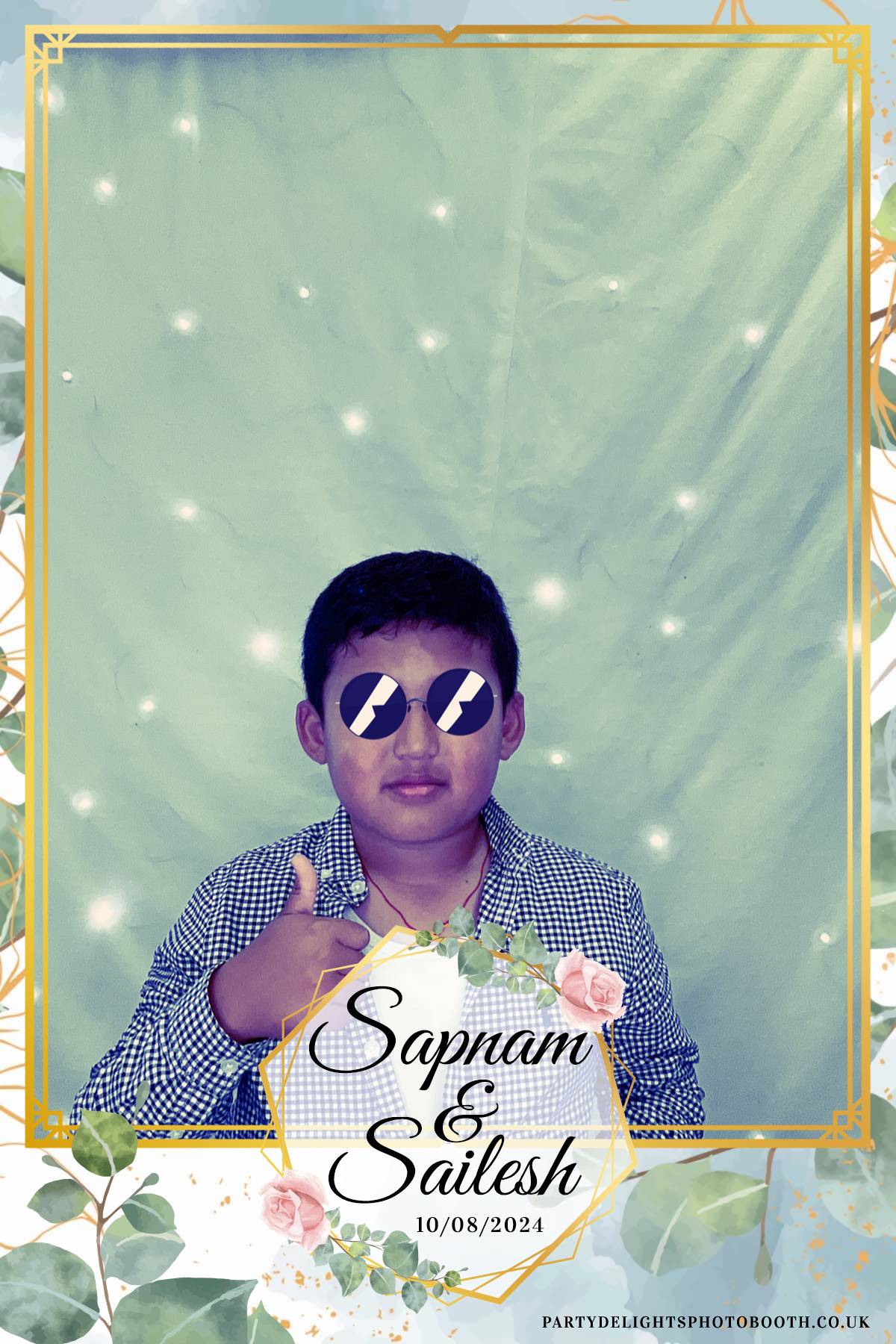 Sapnam & Sailesh Wedding | View more photos from the event at gallery.partydelightsphotobooth.co.uk/u/PartyDelightsPhotoBooth/Sapnam-Sailesh-Wedding