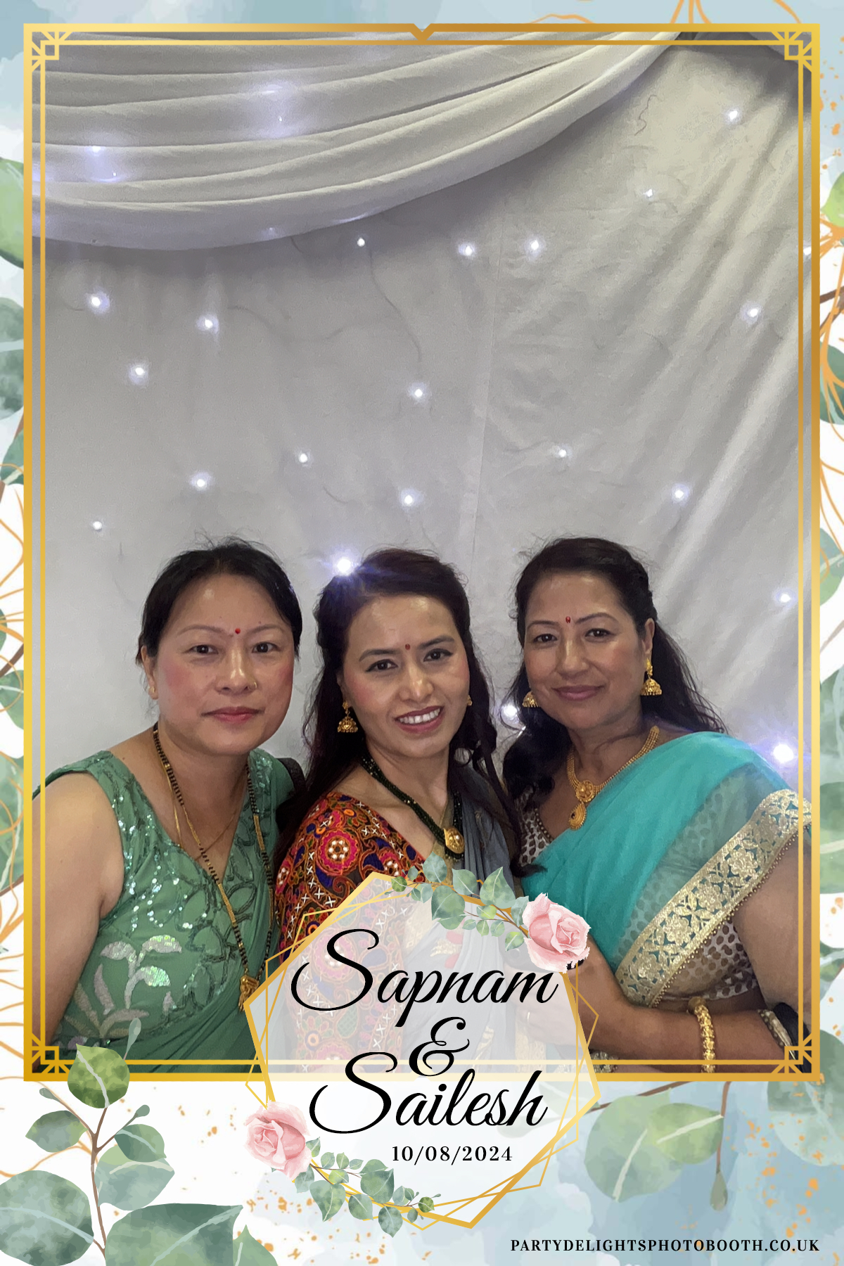 Sapnam & Sailesh Wedding | View more photos from the event at gallery.partydelightsphotobooth.co.uk/u/PartyDelightsPhotoBooth/Sapnam-Sailesh-Wedding