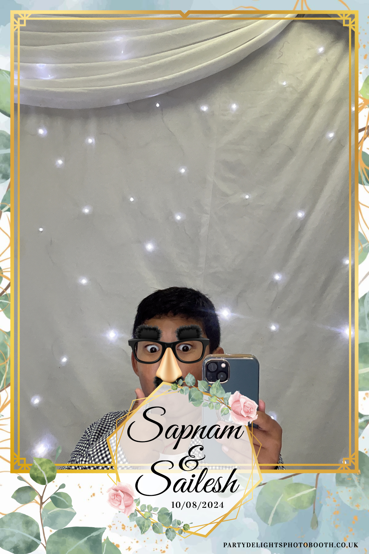 Sapnam & Sailesh Wedding | View more photos from the event at gallery.partydelightsphotobooth.co.uk/u/PartyDelightsPhotoBooth/Sapnam-Sailesh-Wedding