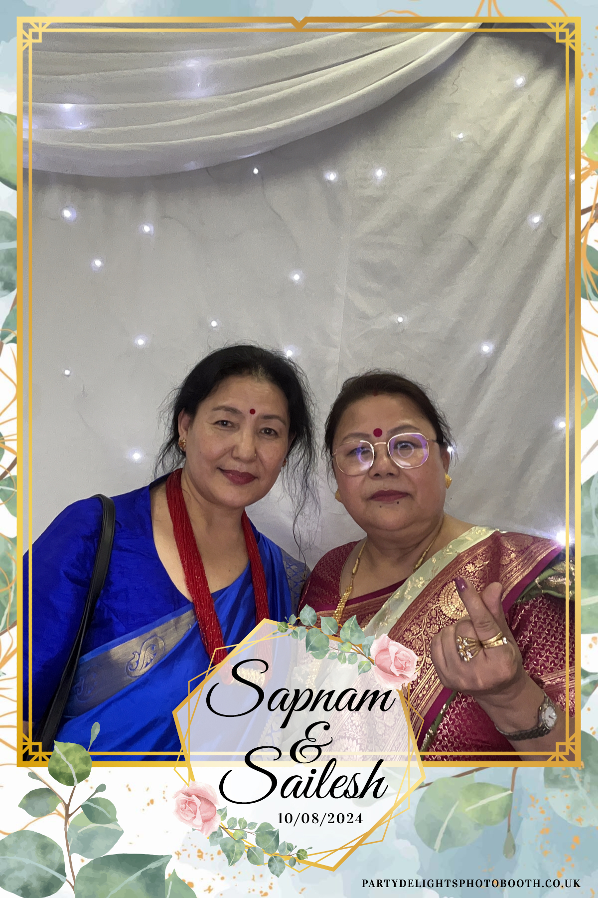 Sapnam & Sailesh Wedding | View more photos from the event at gallery.partydelightsphotobooth.co.uk/u/PartyDelightsPhotoBooth/Sapnam-Sailesh-Wedding