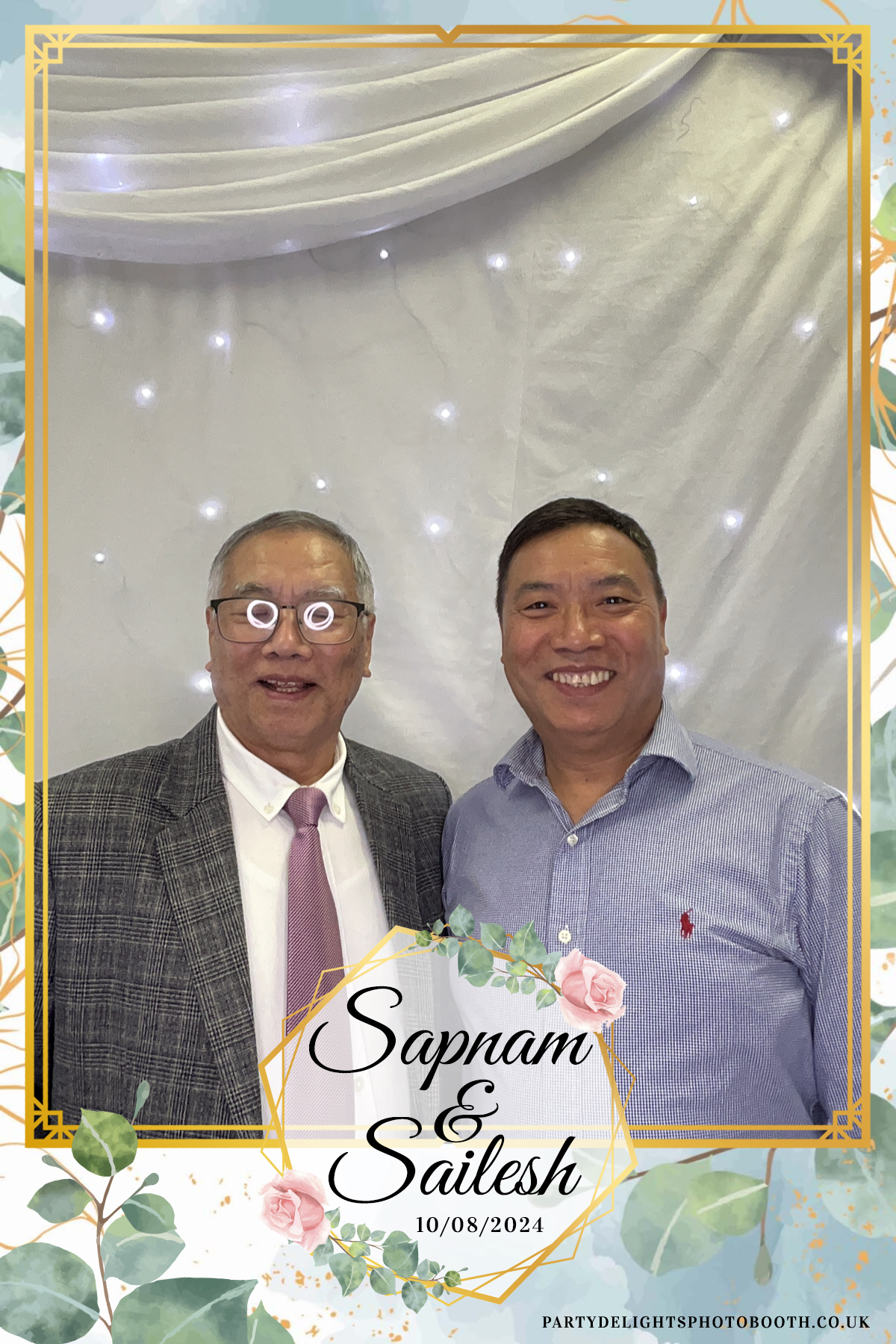 Sapnam & Sailesh Wedding | View more photos from the event at gallery.partydelightsphotobooth.co.uk/u/PartyDelightsPhotoBooth/Sapnam-Sailesh-Wedding