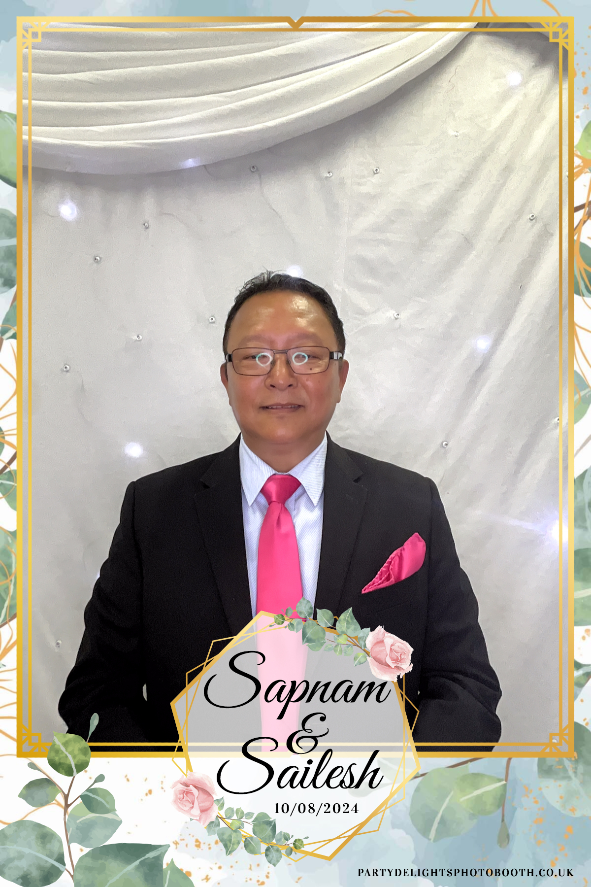 Sapnam & Sailesh Wedding | View more photos from the event at gallery.partydelightsphotobooth.co.uk/u/PartyDelightsPhotoBooth/Sapnam-Sailesh-Wedding
