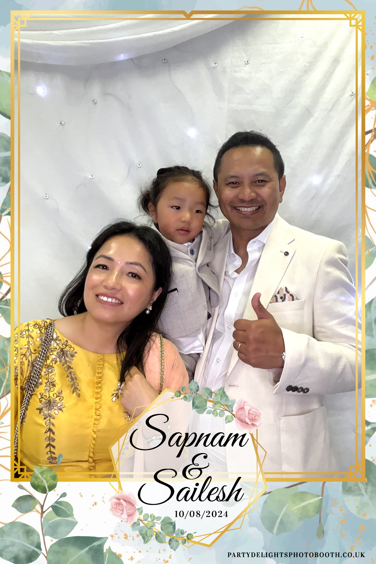 Sapnam & Sailesh Wedding | View more photos from the event at gallery.partydelightsphotobooth.co.uk/u/PartyDelightsPhotoBooth/Sapnam-Sailesh-Wedding