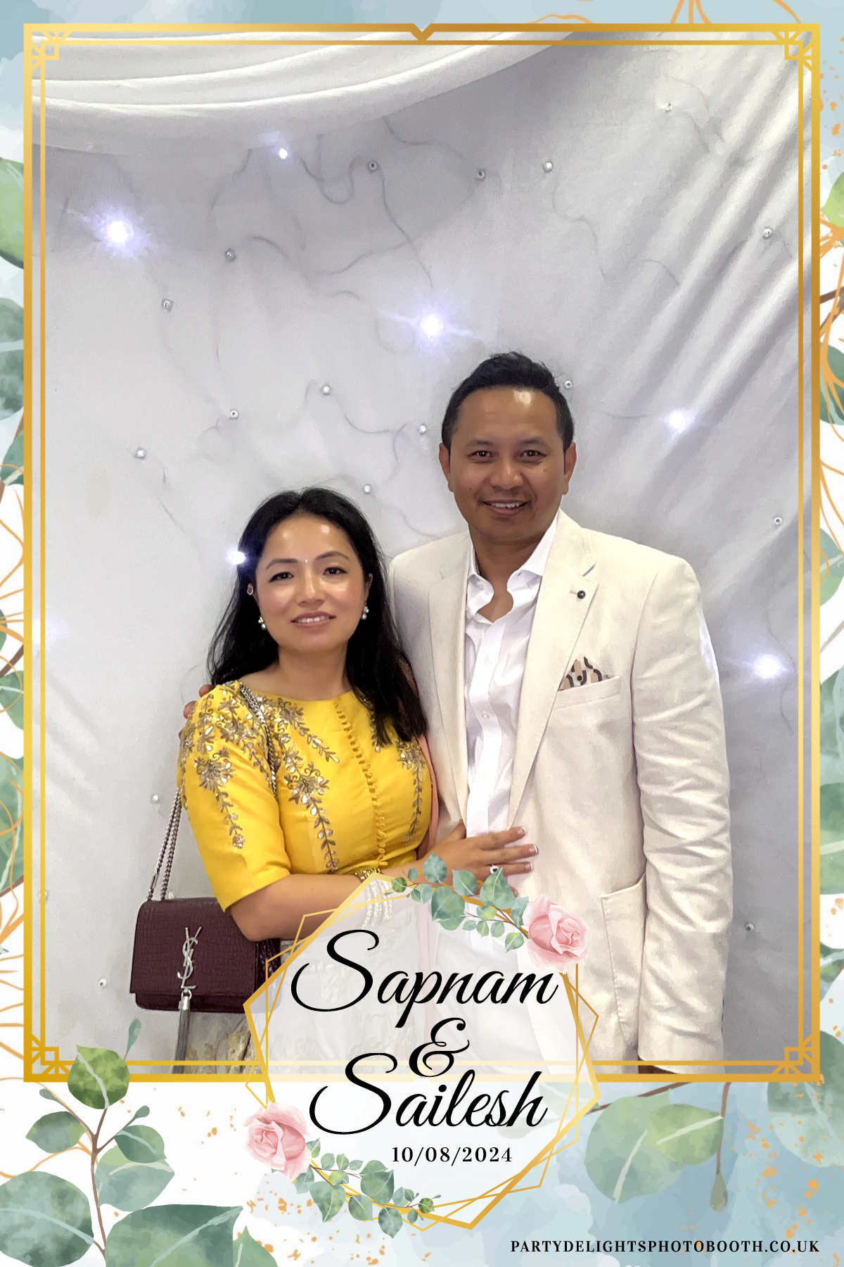 Sapnam & Sailesh Wedding | View more photos from the event at gallery.partydelightsphotobooth.co.uk/u/PartyDelightsPhotoBooth/Sapnam-Sailesh-Wedding