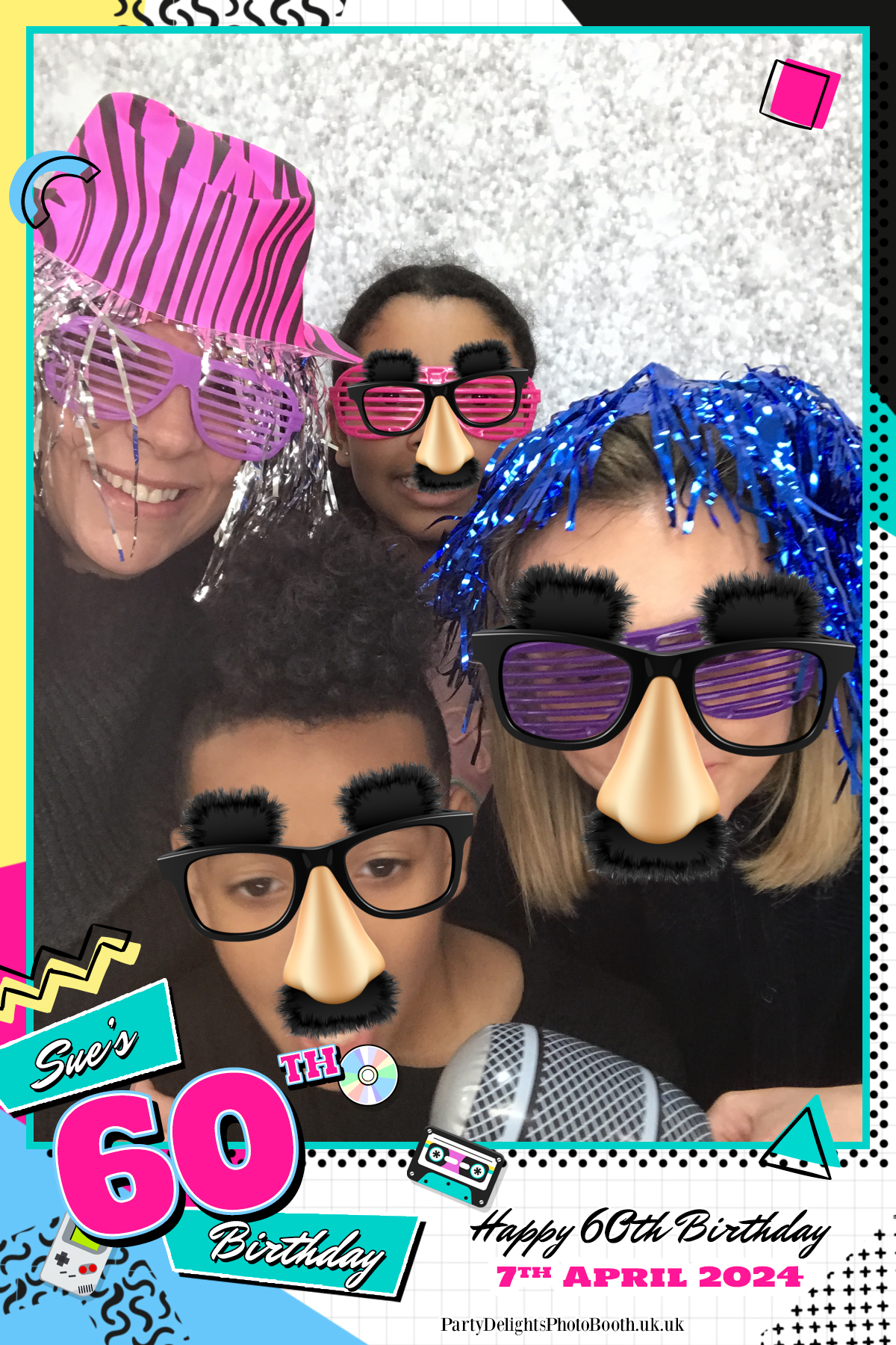 Sue's 60th Birthday Celebration Party | View more photos from the event at gallery.partydelightsphotobooth.co.uk/u/PartyDelightsPhotoBooth/Sues-60th-Birthday-Celebration-Party