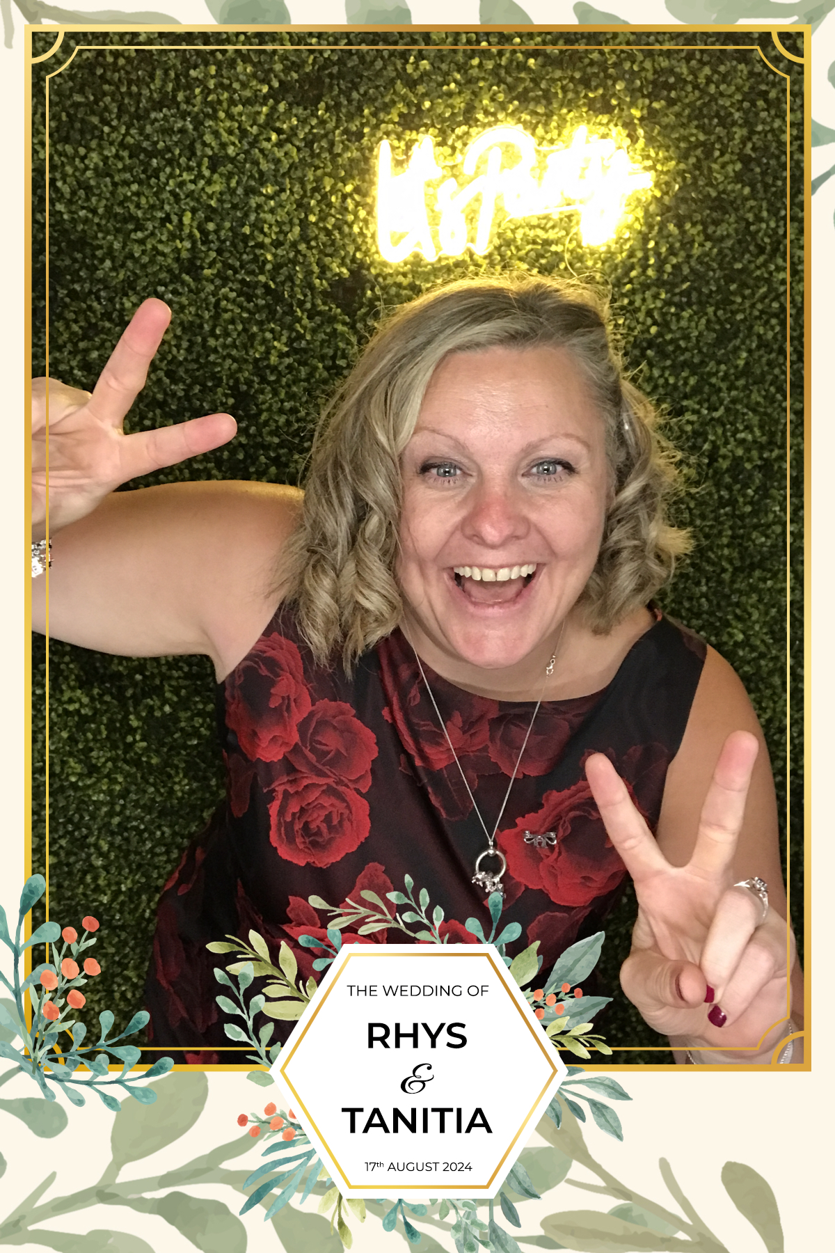 Tanitia & Rhys’ Wedding | View more photos from the event at gallery.partydelightsphotobooth.co.uk/u/PartyDelightsPhotoBooth/Tanitia-Rhys’-Wedding