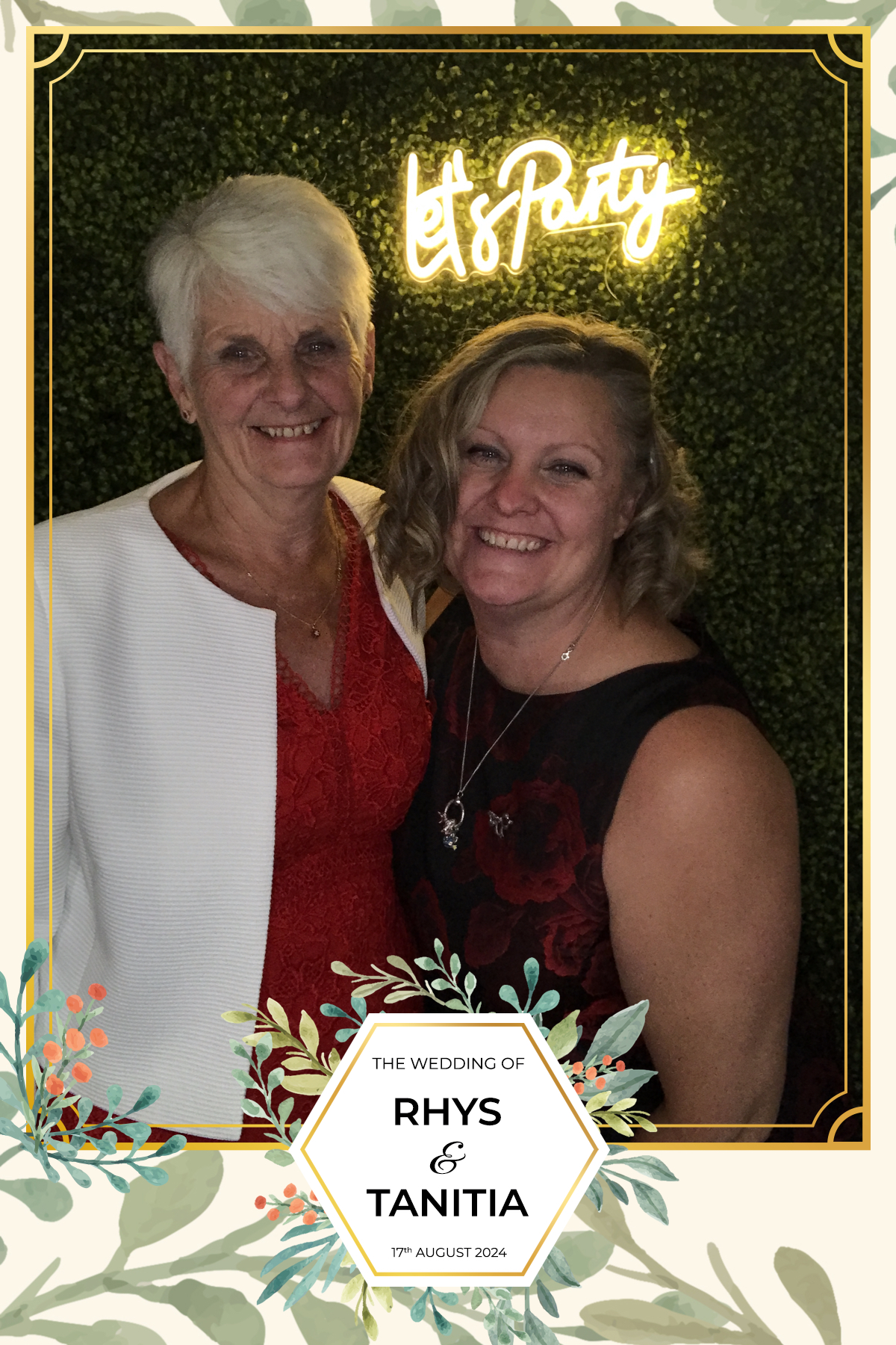 Tanitia & Rhys’ Wedding | View more photos from the event at gallery.partydelightsphotobooth.co.uk/u/PartyDelightsPhotoBooth/Tanitia-Rhys’-Wedding