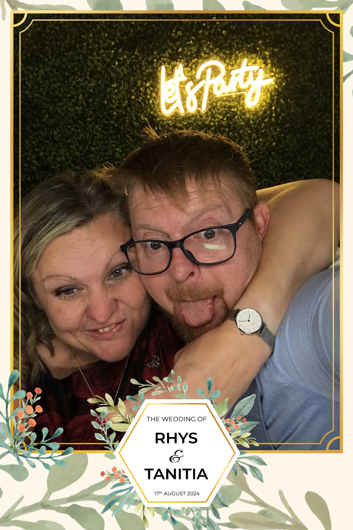 Tanitia & Rhys’ Wedding | View more photos from the event at gallery.partydelightsphotobooth.co.uk/u/PartyDelightsPhotoBooth/Tanitia-Rhys’-Wedding