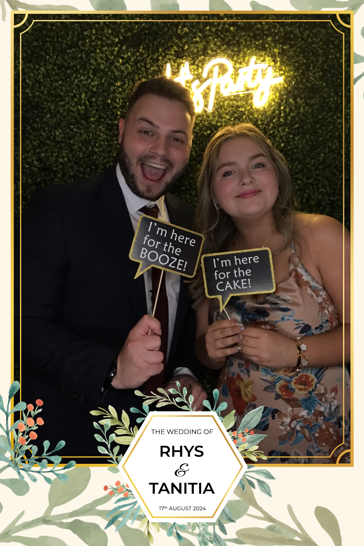 Tanitia & Rhys’ Wedding | View more photos from the event at gallery.partydelightsphotobooth.co.uk/u/PartyDelightsPhotoBooth/Tanitia-Rhys’-Wedding