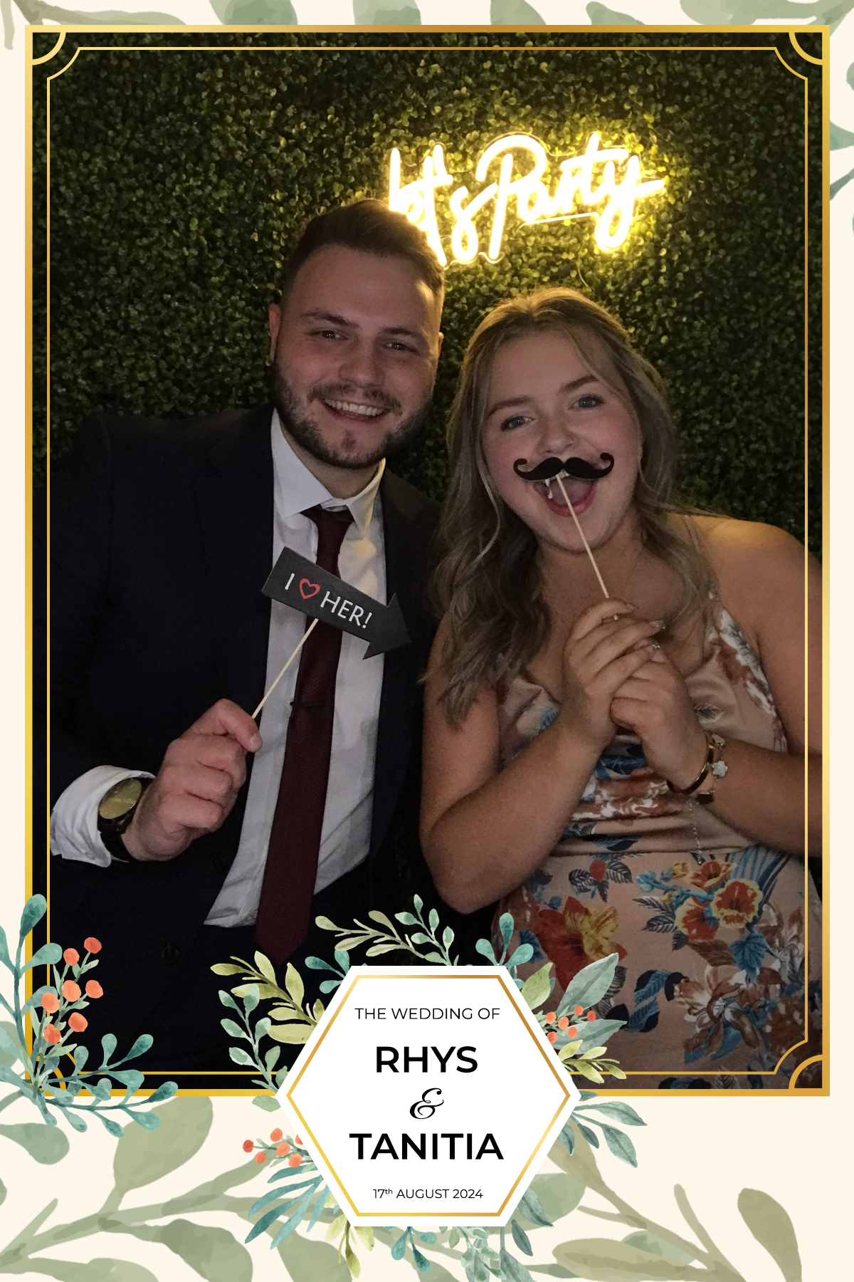 Tanitia & Rhys’ Wedding | View more photos from the event at gallery.partydelightsphotobooth.co.uk/u/PartyDelightsPhotoBooth/Tanitia-Rhys’-Wedding