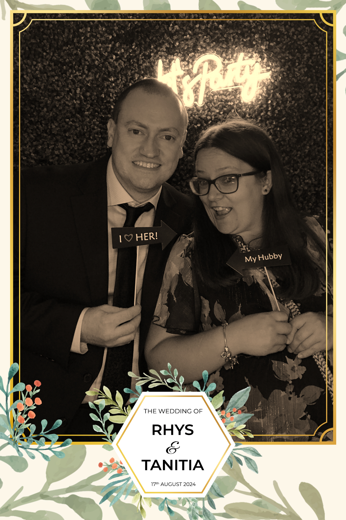 Tanitia & Rhys’ Wedding | View more photos from the event at gallery.partydelightsphotobooth.co.uk/u/PartyDelightsPhotoBooth/Tanitia-Rhys’-Wedding