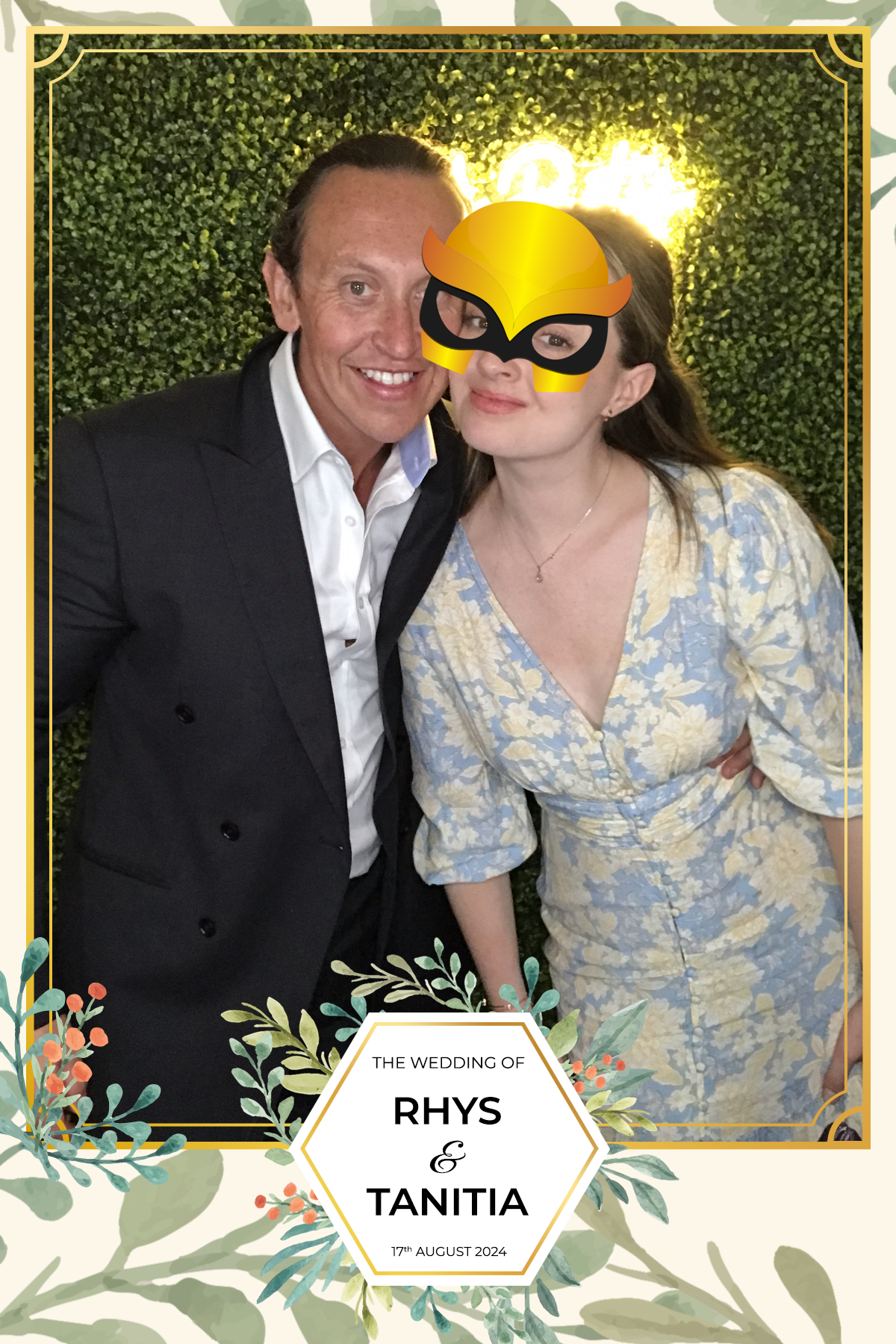 Tanitia & Rhys’ Wedding | View more photos from the event at gallery.partydelightsphotobooth.co.uk/u/PartyDelightsPhotoBooth/Tanitia-Rhys’-Wedding
