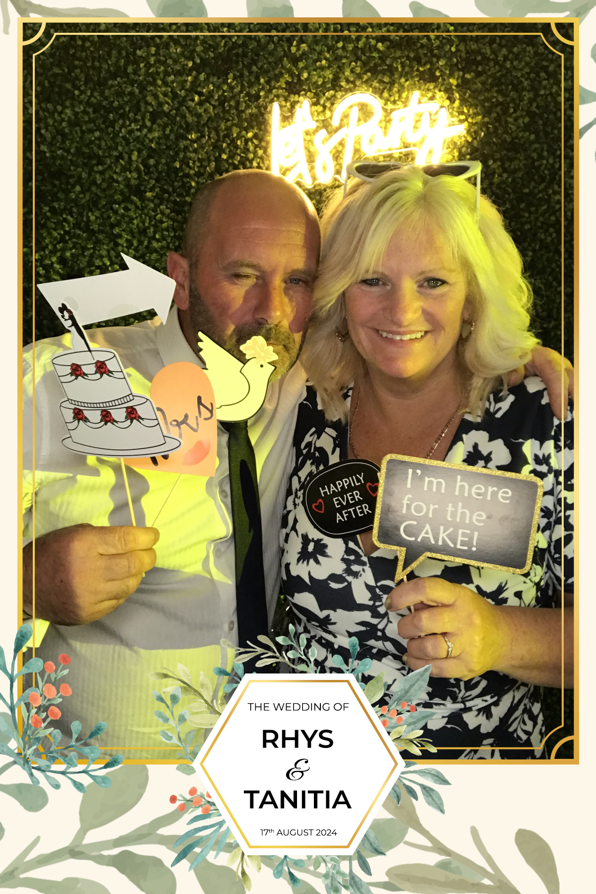 Tanitia & Rhys’ Wedding | View more photos from the event at gallery.partydelightsphotobooth.co.uk/u/PartyDelightsPhotoBooth/Tanitia-Rhys’-Wedding