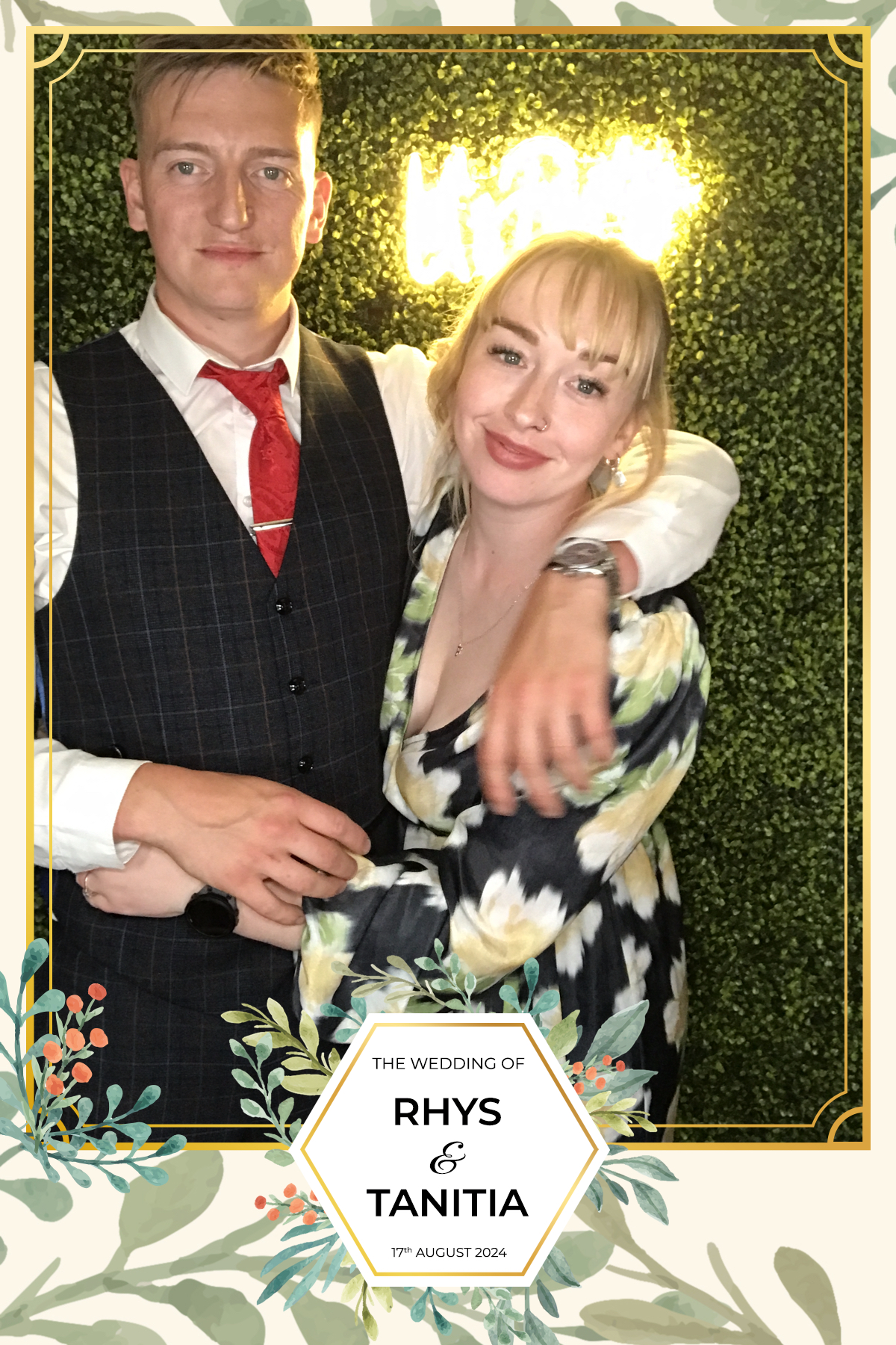 Tanitia & Rhys’ Wedding | View more photos from the event at gallery.partydelightsphotobooth.co.uk/u/PartyDelightsPhotoBooth/Tanitia-Rhys’-Wedding