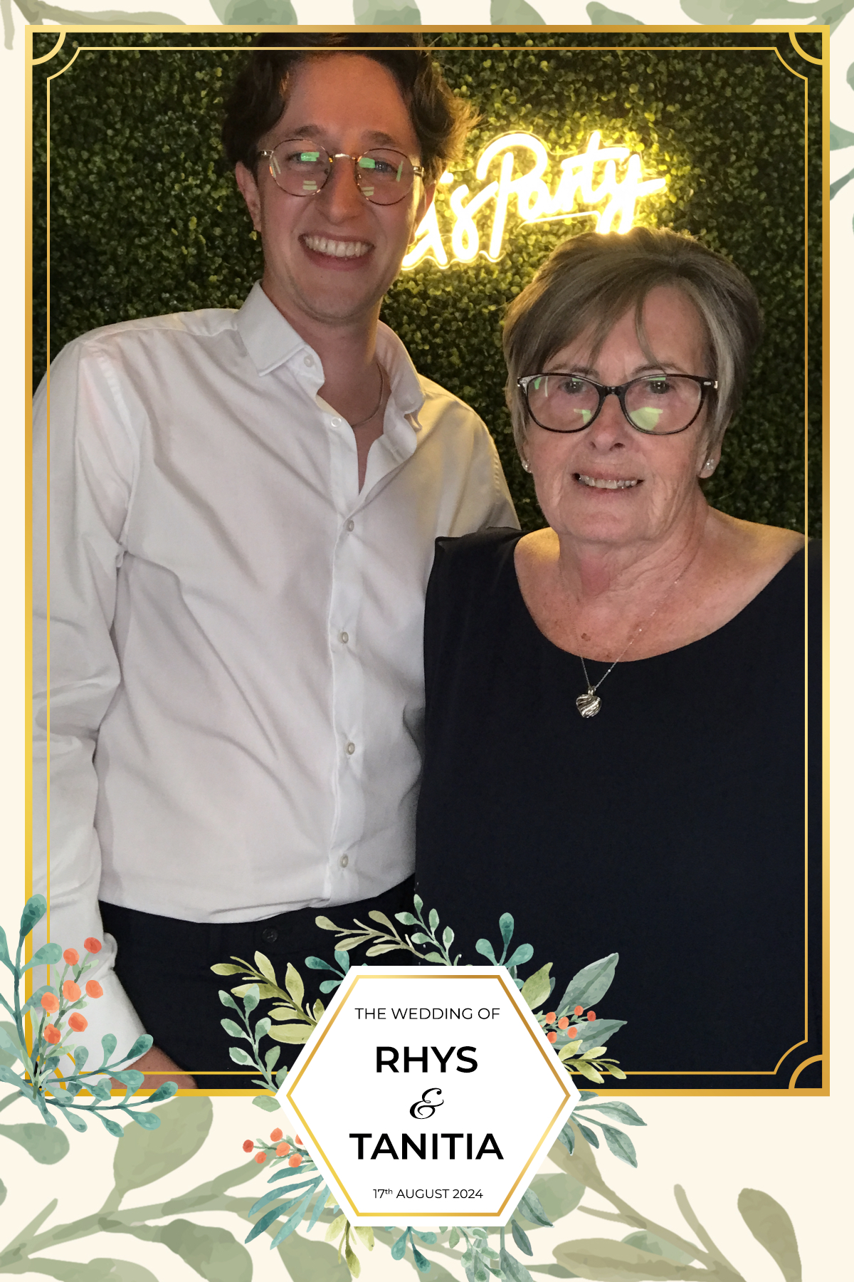 Tanitia & Rhys’ Wedding | View more photos from the event at gallery.partydelightsphotobooth.co.uk/u/PartyDelightsPhotoBooth/Tanitia-Rhys’-Wedding