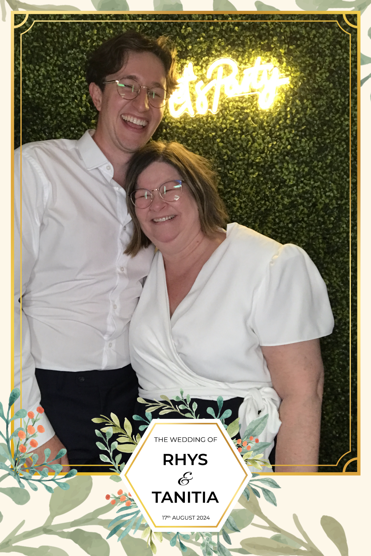 Tanitia & Rhys’ Wedding | View more photos from the event at gallery.partydelightsphotobooth.co.uk/u/PartyDelightsPhotoBooth/Tanitia-Rhys’-Wedding