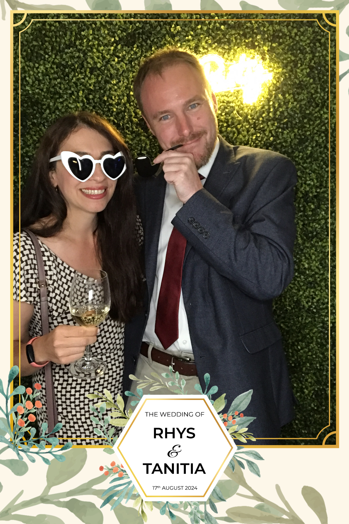 Tanitia & Rhys’ Wedding | View more photos from the event at gallery.partydelightsphotobooth.co.uk/u/PartyDelightsPhotoBooth/Tanitia-Rhys’-Wedding