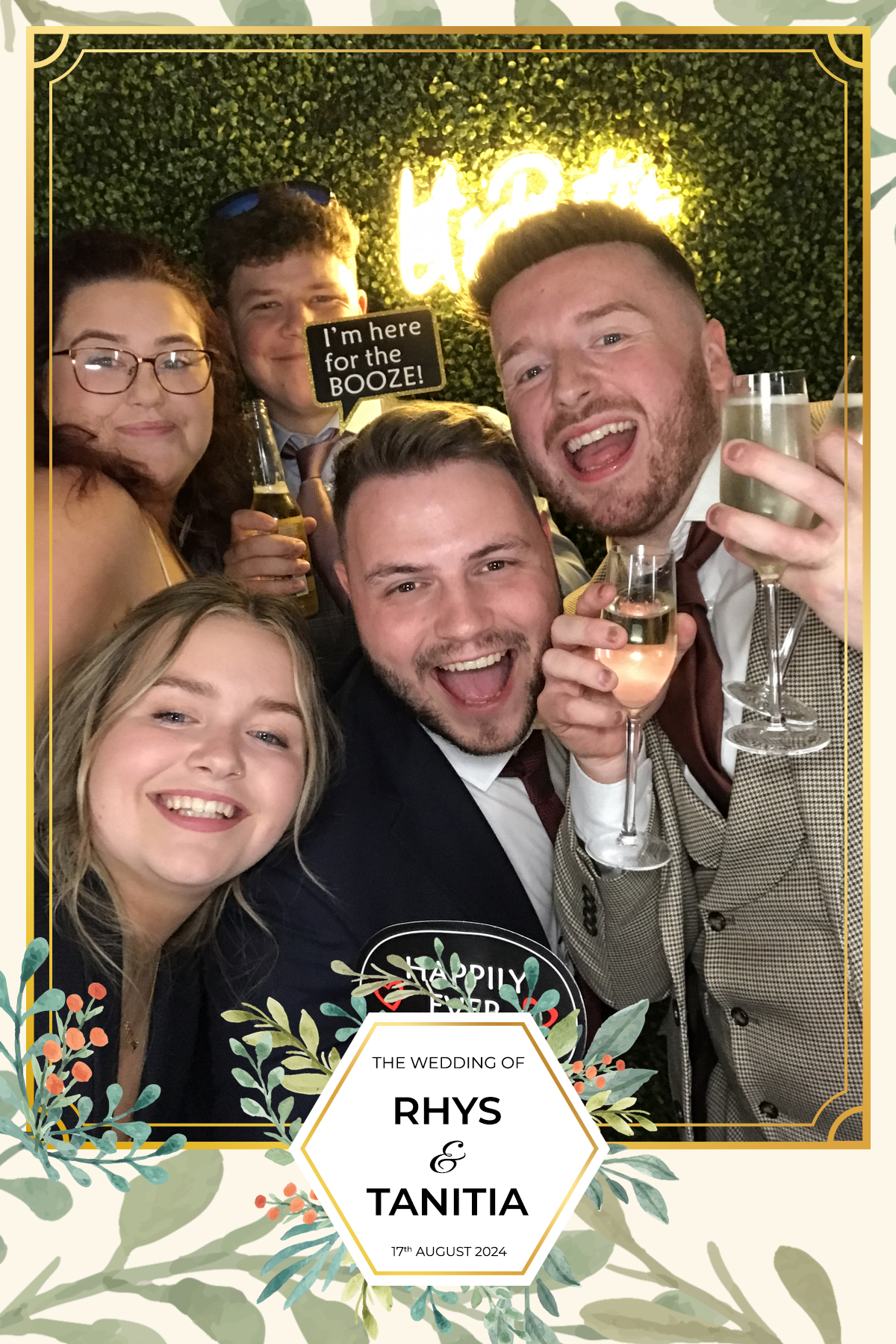 Tanitia & Rhys’ Wedding | View more photos from the event at gallery.partydelightsphotobooth.co.uk/u/PartyDelightsPhotoBooth/Tanitia-Rhys’-Wedding