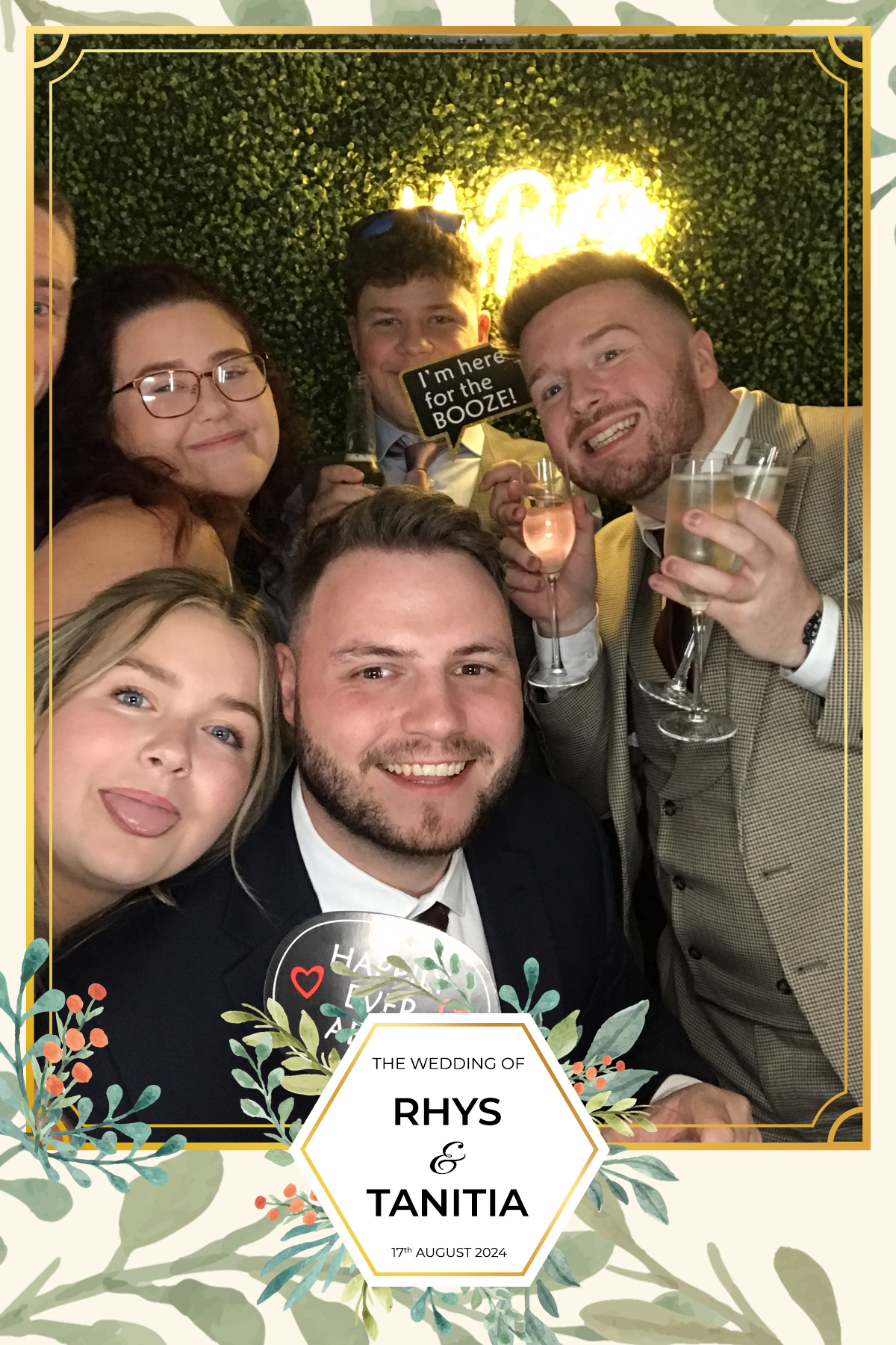 Tanitia & Rhys’ Wedding | View more photos from the event at gallery.partydelightsphotobooth.co.uk/u/PartyDelightsPhotoBooth/Tanitia-Rhys’-Wedding